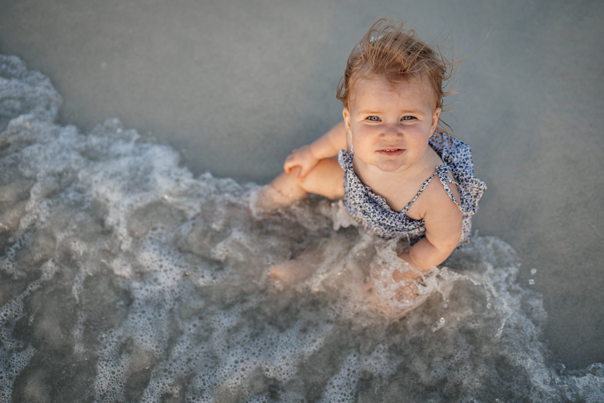 Feel the wind on your skin. Mayya Makarova Photography | Family Photographer Abu Dhabi