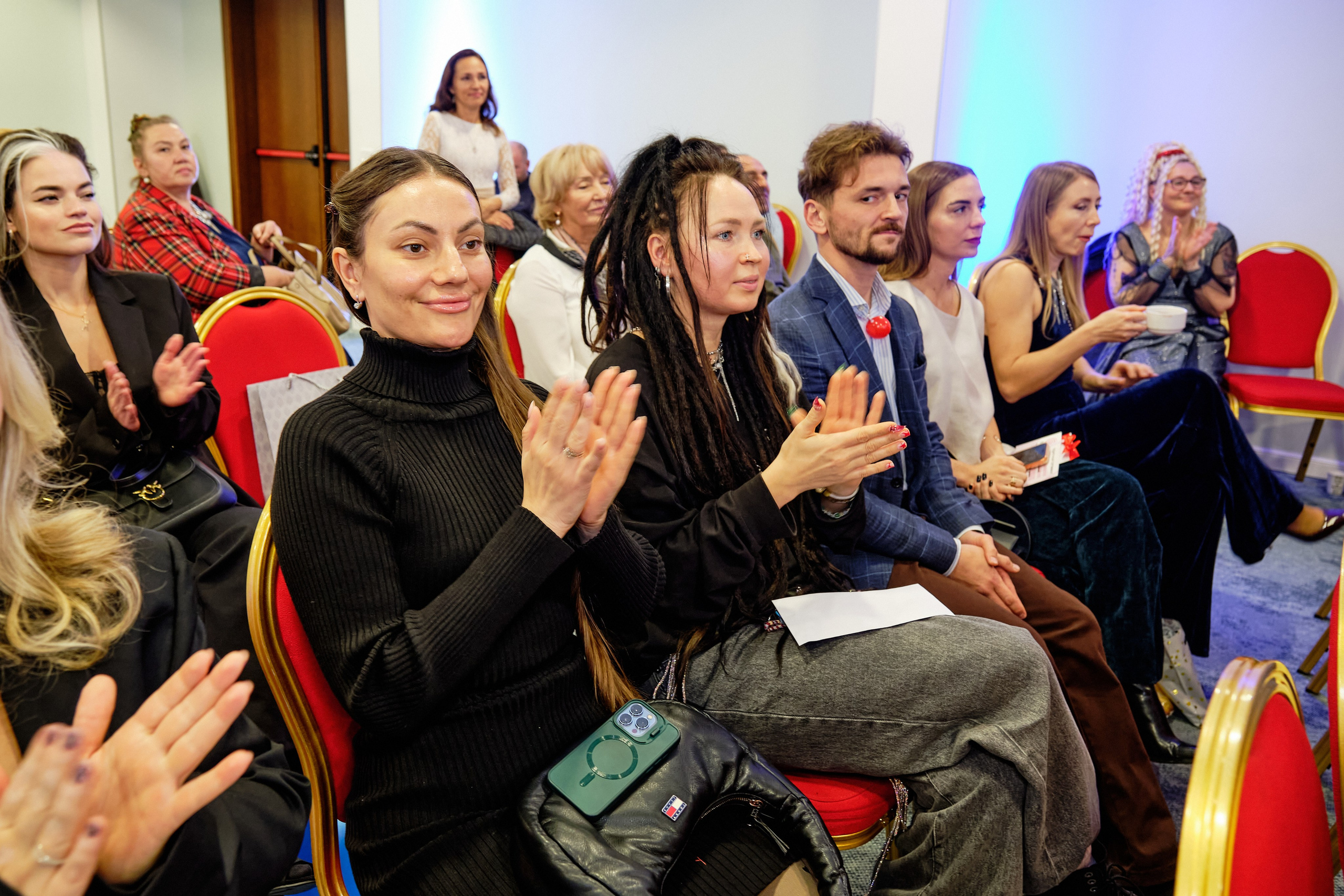 Фоторепортаж з благодійного Новорічного балу у Чорногорії. Портретний фотограф Альона Новгородцева