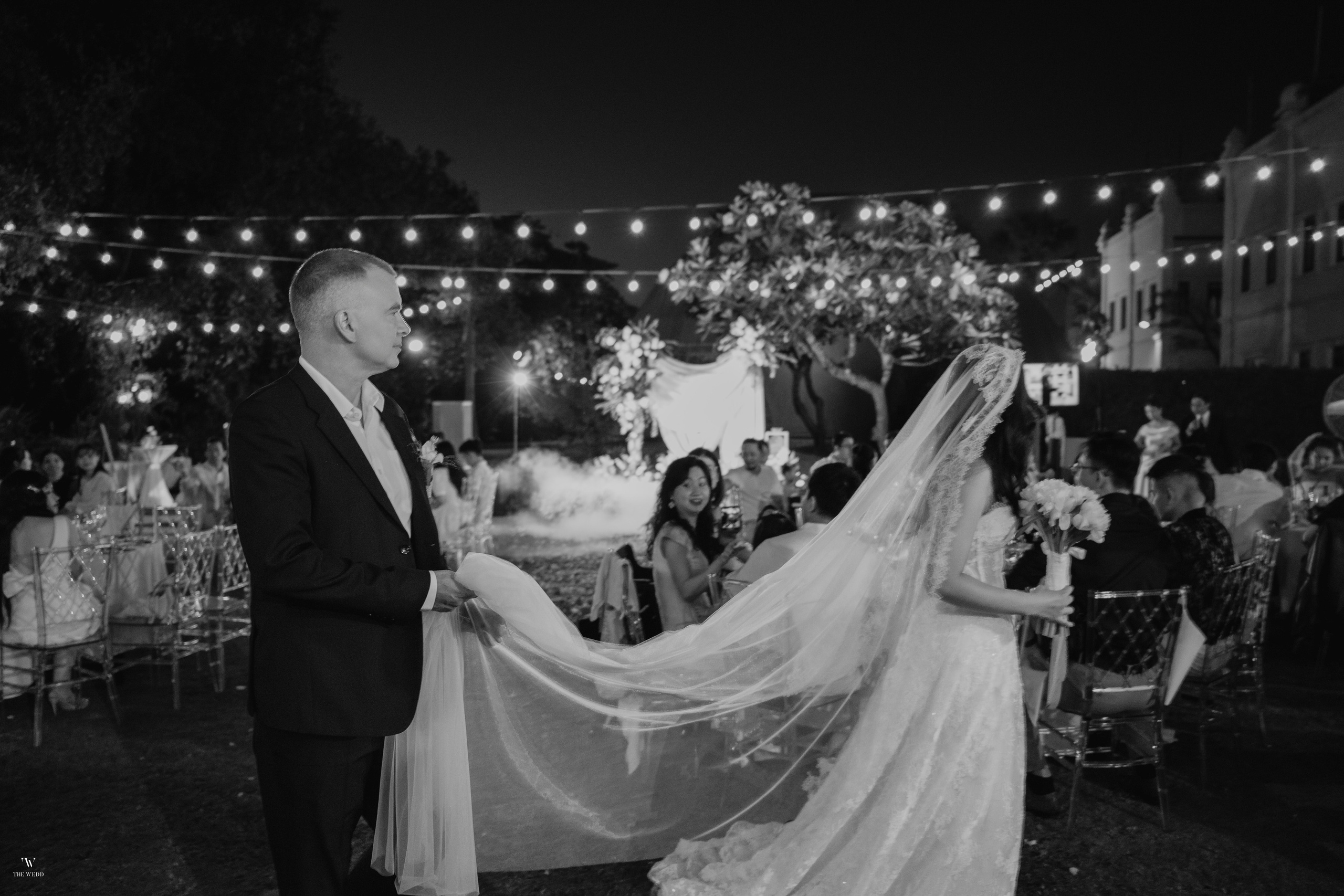 ALEX & NICOLE. WEDDING PHOTOGRAPHER IN VIETNAM