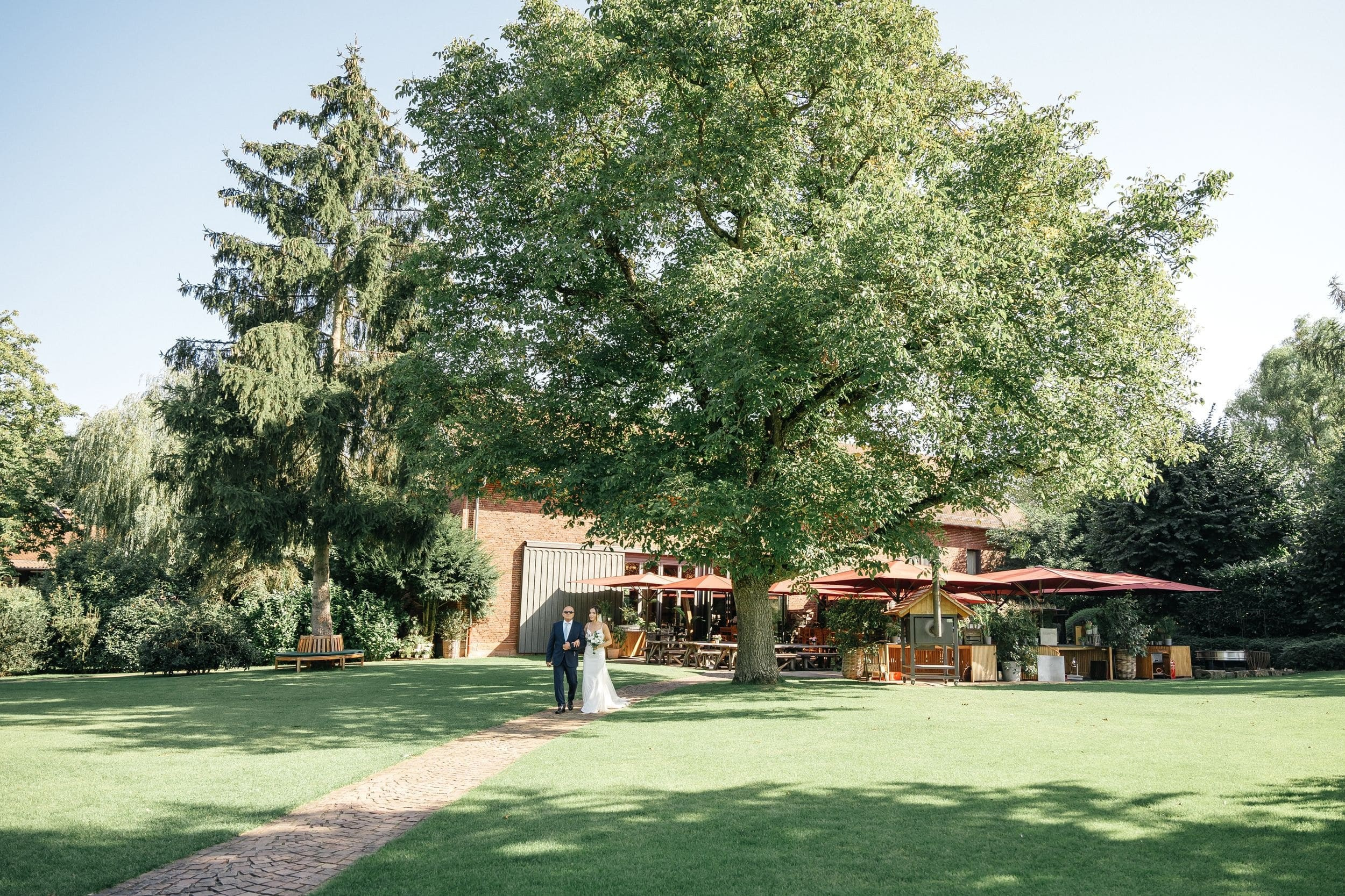 Wedding in Hofgut Dagobertshausen. Wedding photographer & videographer Frankfurt | Denis Mirosnik