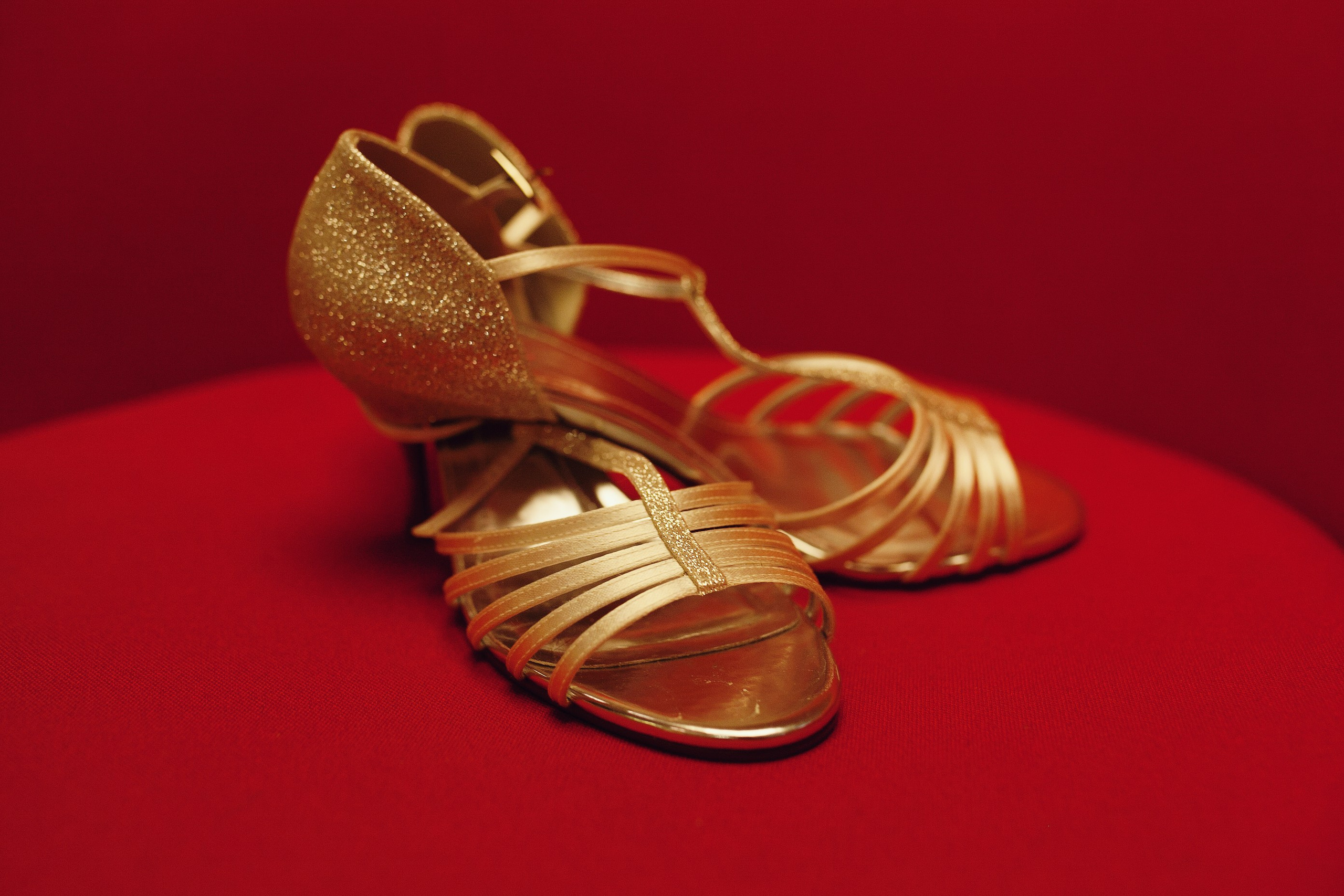 Gentian & Inna, Austria. Denny Savon — Photographer in Santorini | Weddings, Love Stories & Flying Dress