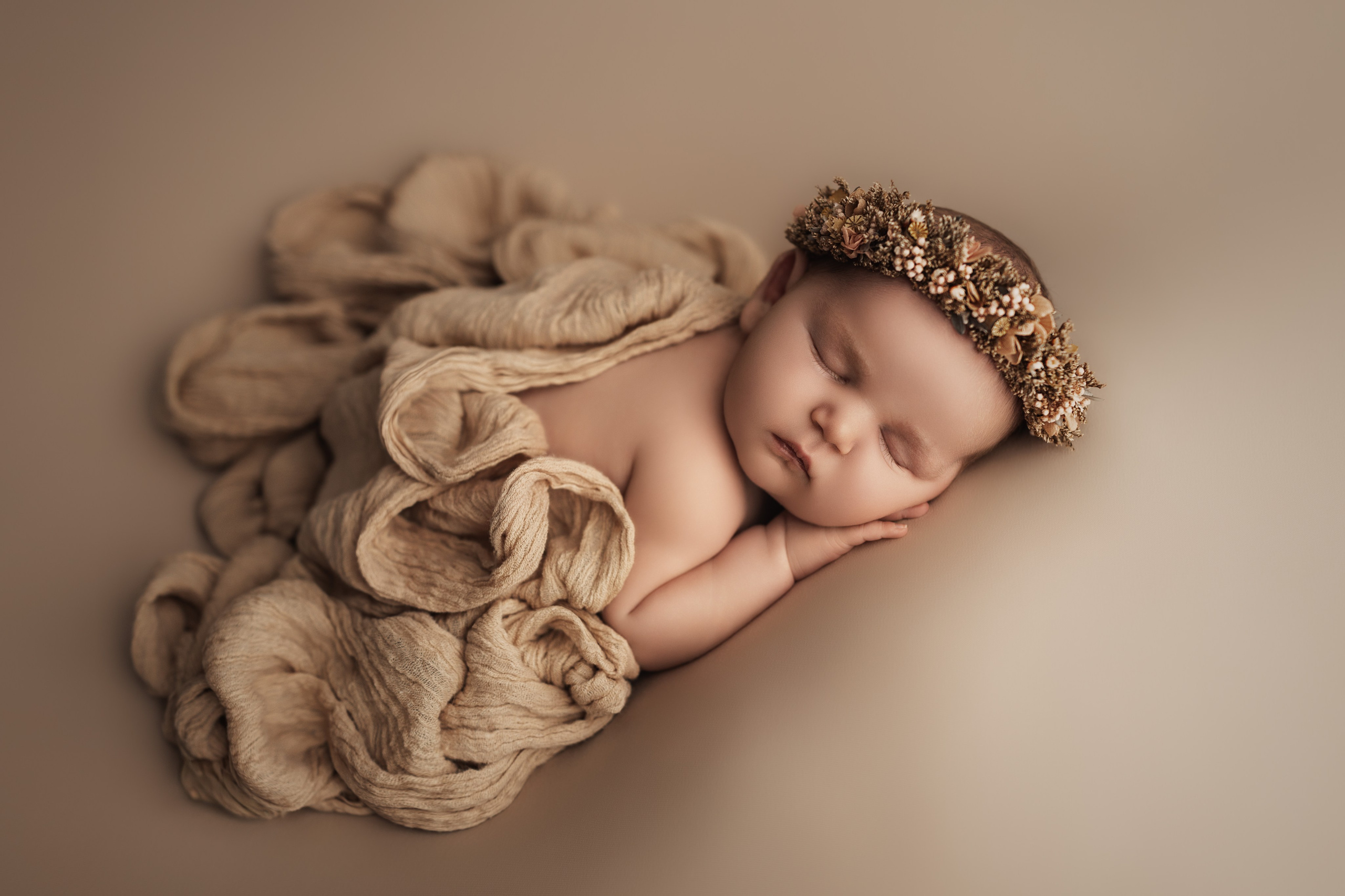 Newborn Classic. Newborn, kids, family photographer based near Zurich, Switzerland