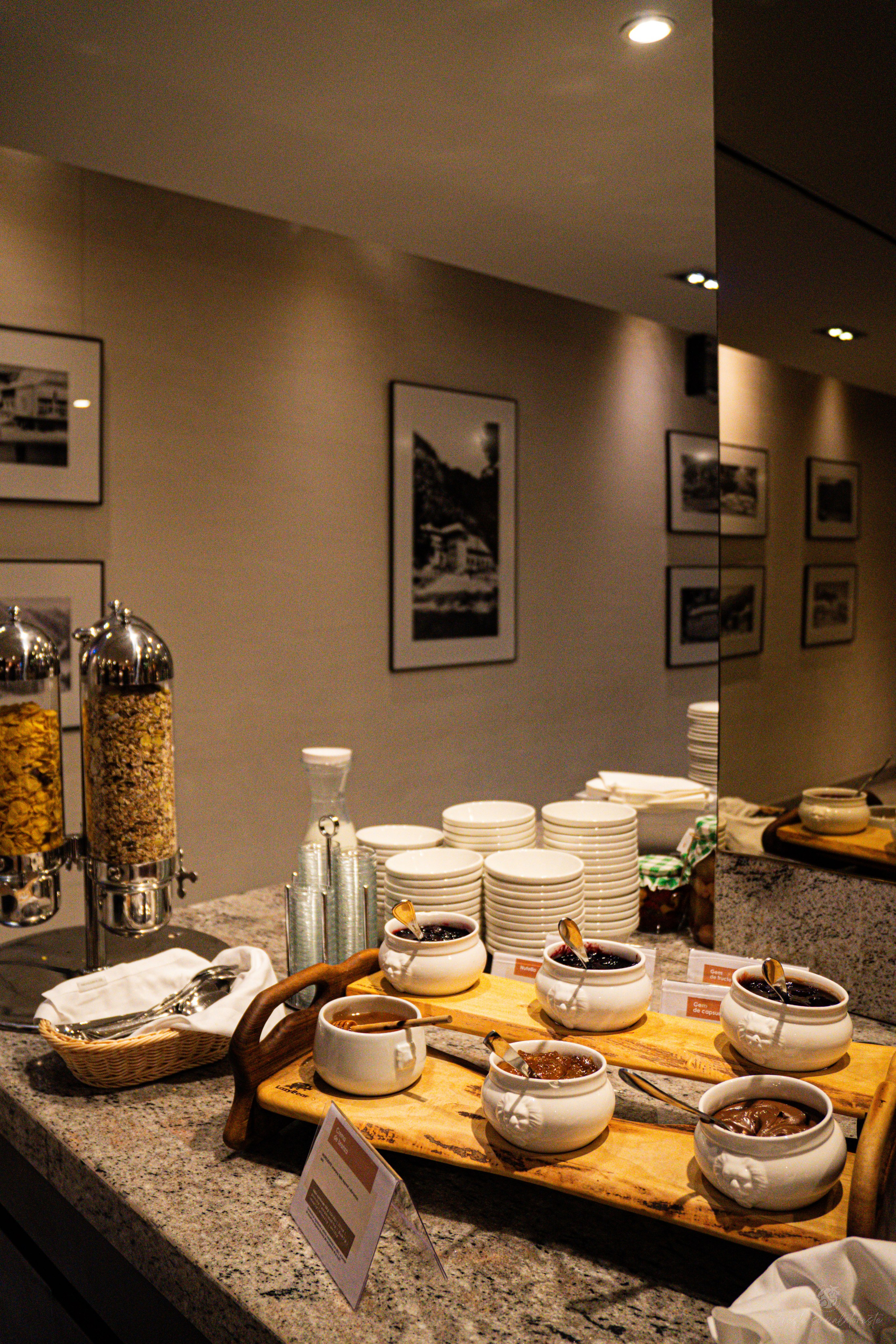 Ana Hotels. Creste si calatoreste