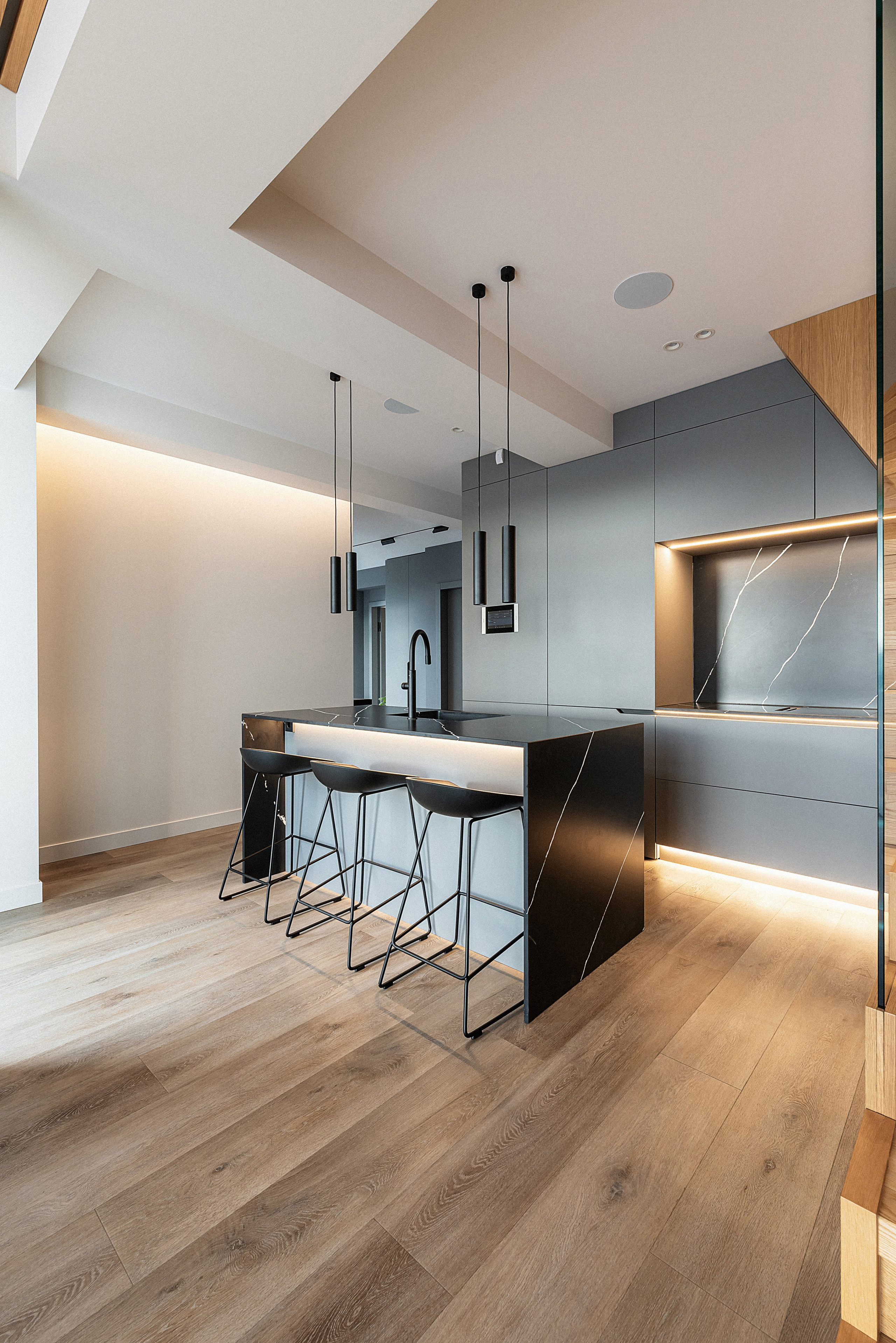 Flat on Buļļu st. Fotogrāfs Rīgā. Gīmenes, individuālās un dažādu produktu fotosesijas