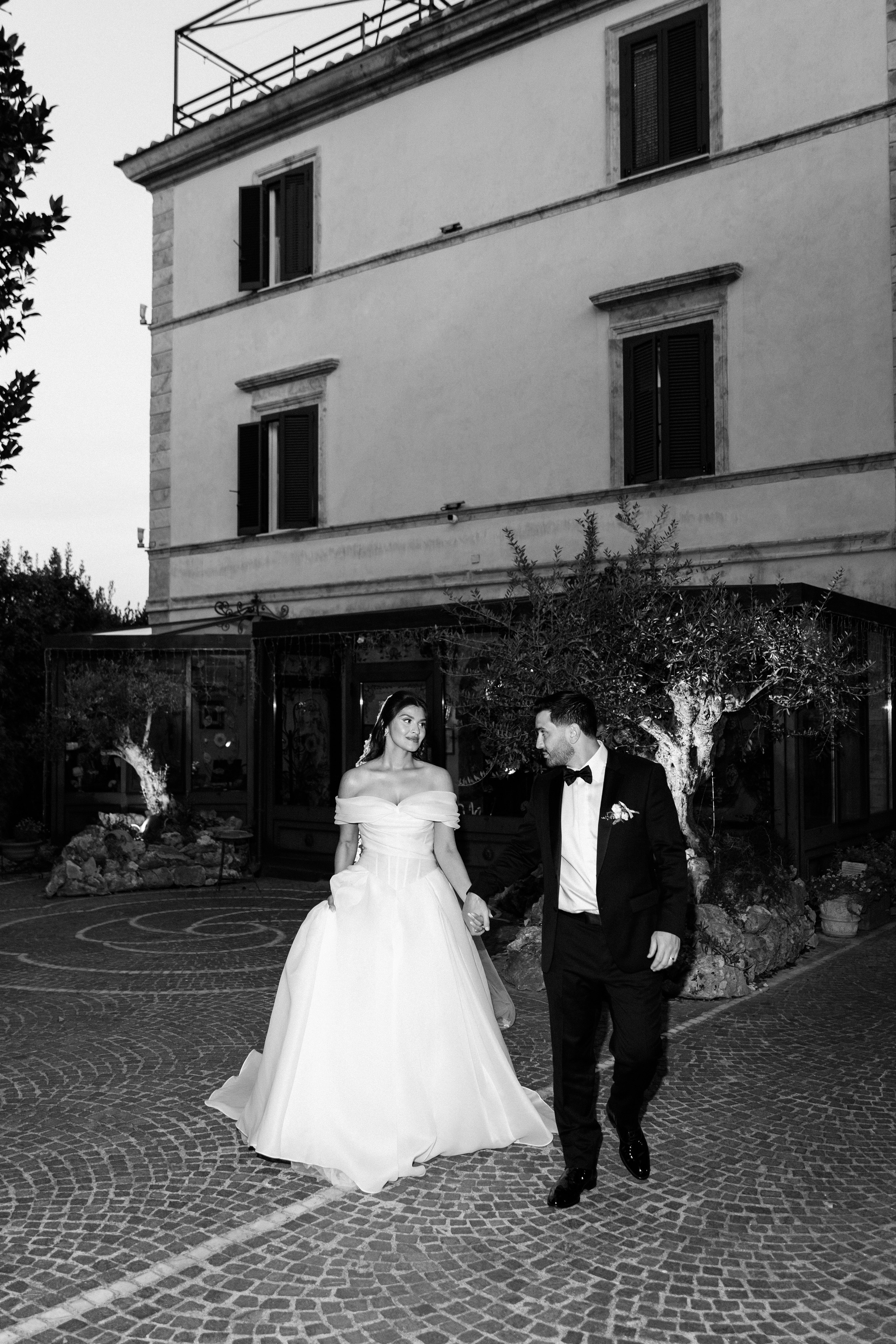 Wedding photographer Italy Rome, Tuscany, Lake Como, Sicily, Puglia. Wedding Photographer Rome Tuscany Como Sicily Puglia Amalfy Italy- Oksana Savenchuk