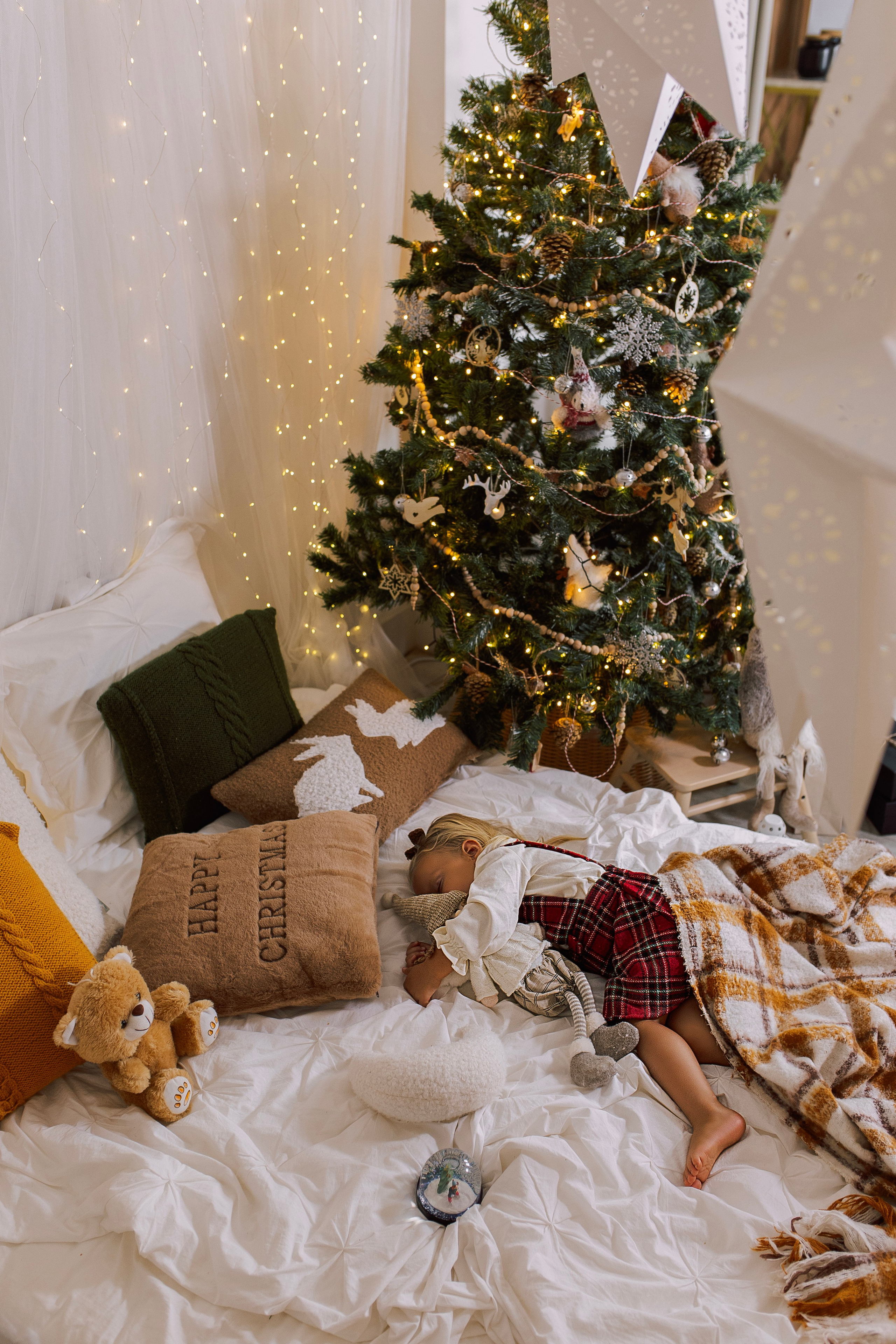 Новогодняя семейная фотосессия. Фотограф в Алании в Турции, Аланья, Сиде, Белек, Анталия, Кемер, Конаклы, Окурджалар. Фотосъемки в Алании. Фотосессия в Алания.Алсу Девели