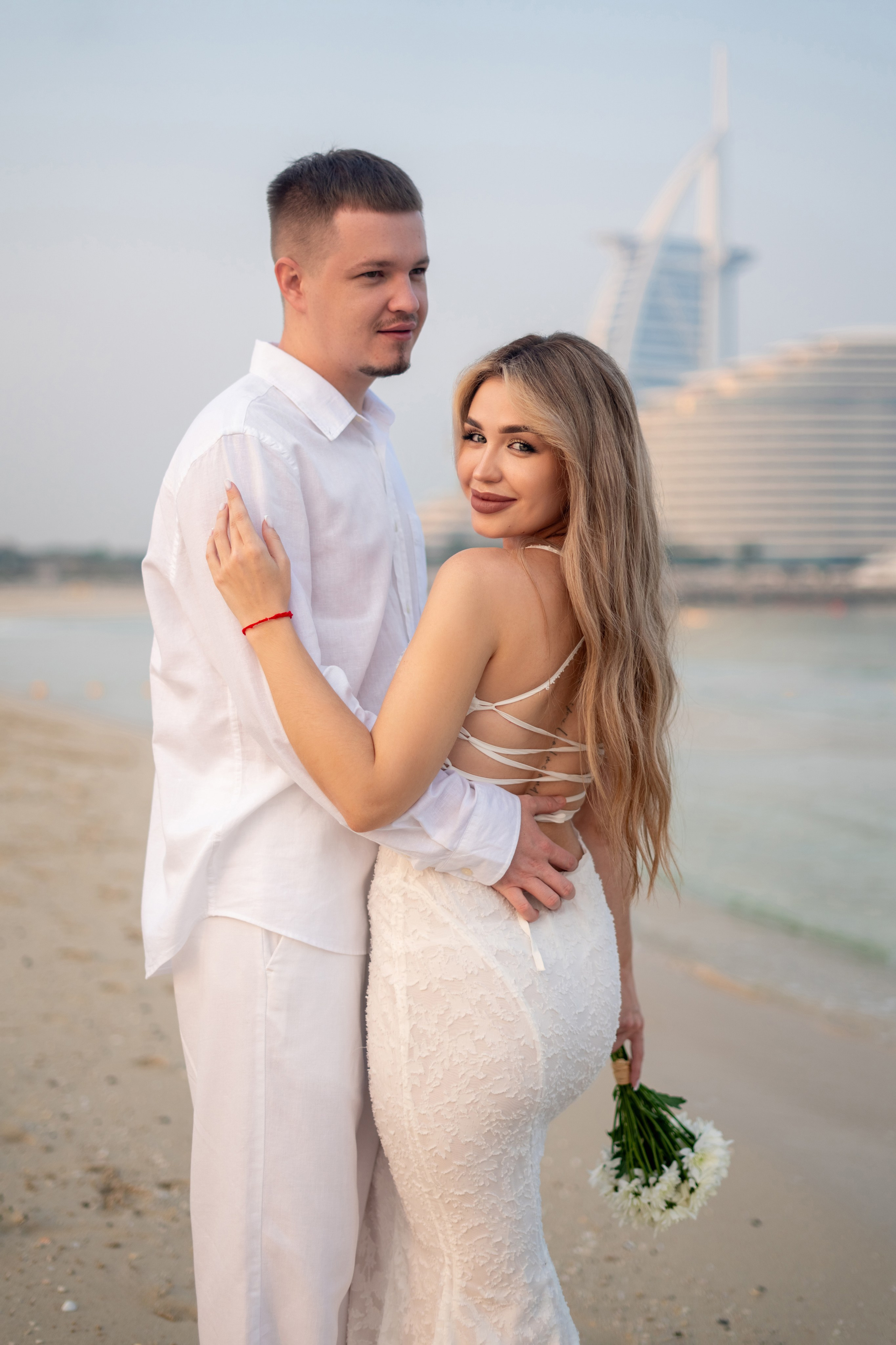 Sea breeze and kisses. Angela Iakovleva — Family Photographer in Dubai