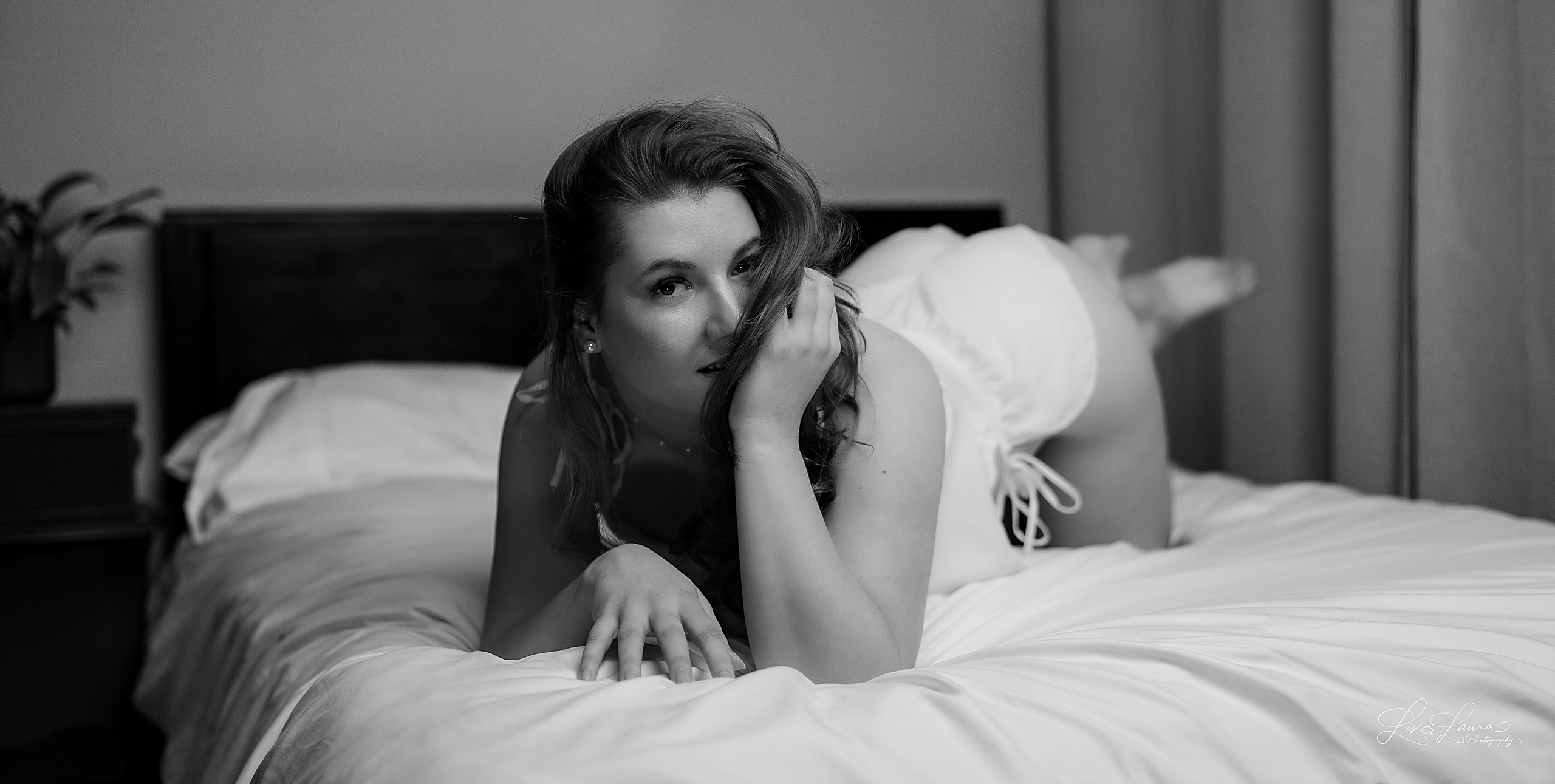 Black and white. Wedding and boudoir photography by Liv and Laura