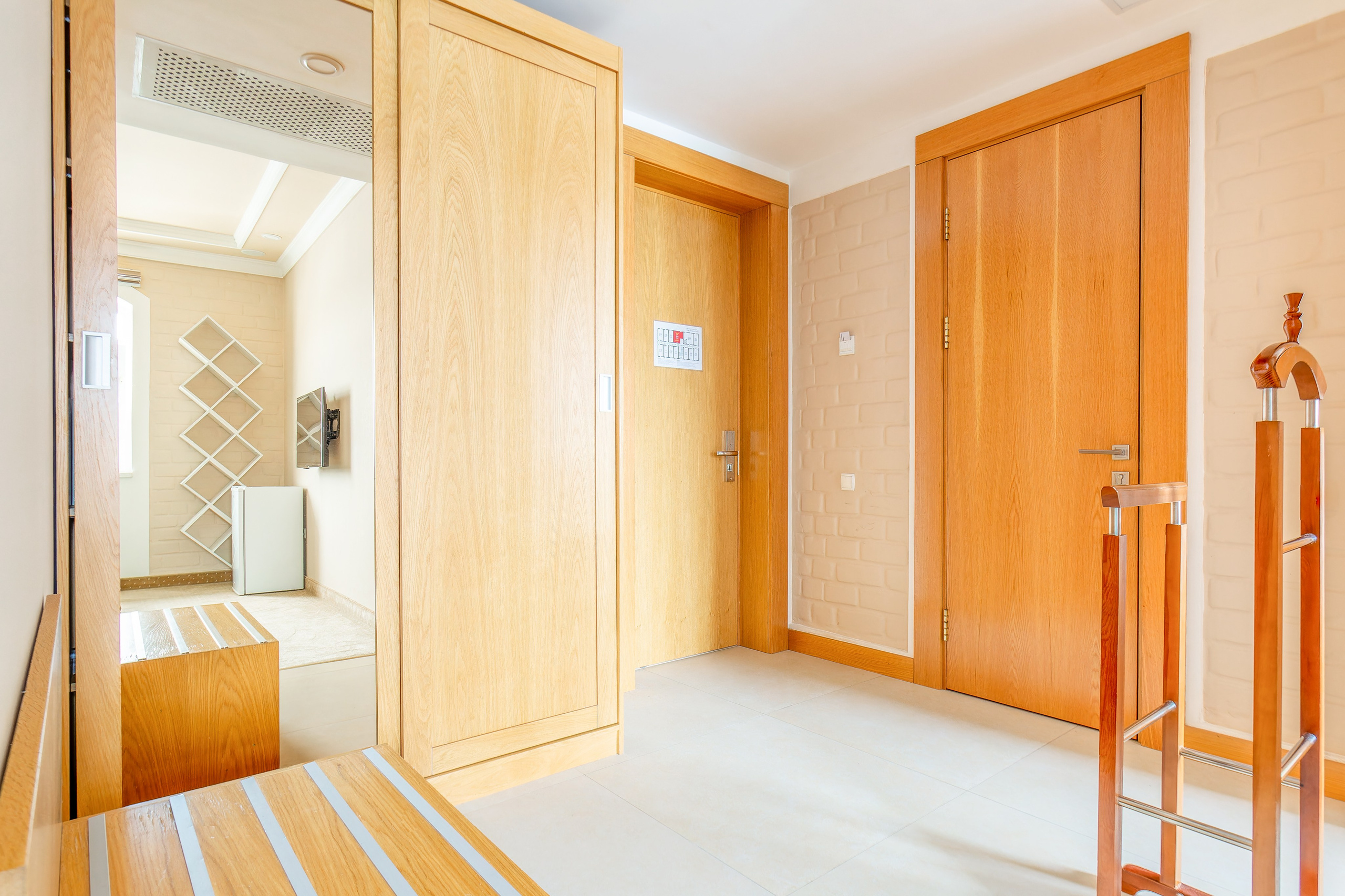 НОМЕР ДЕЛЮКС. ОНЛАЙН — ГАЛЛЕРЕЯ