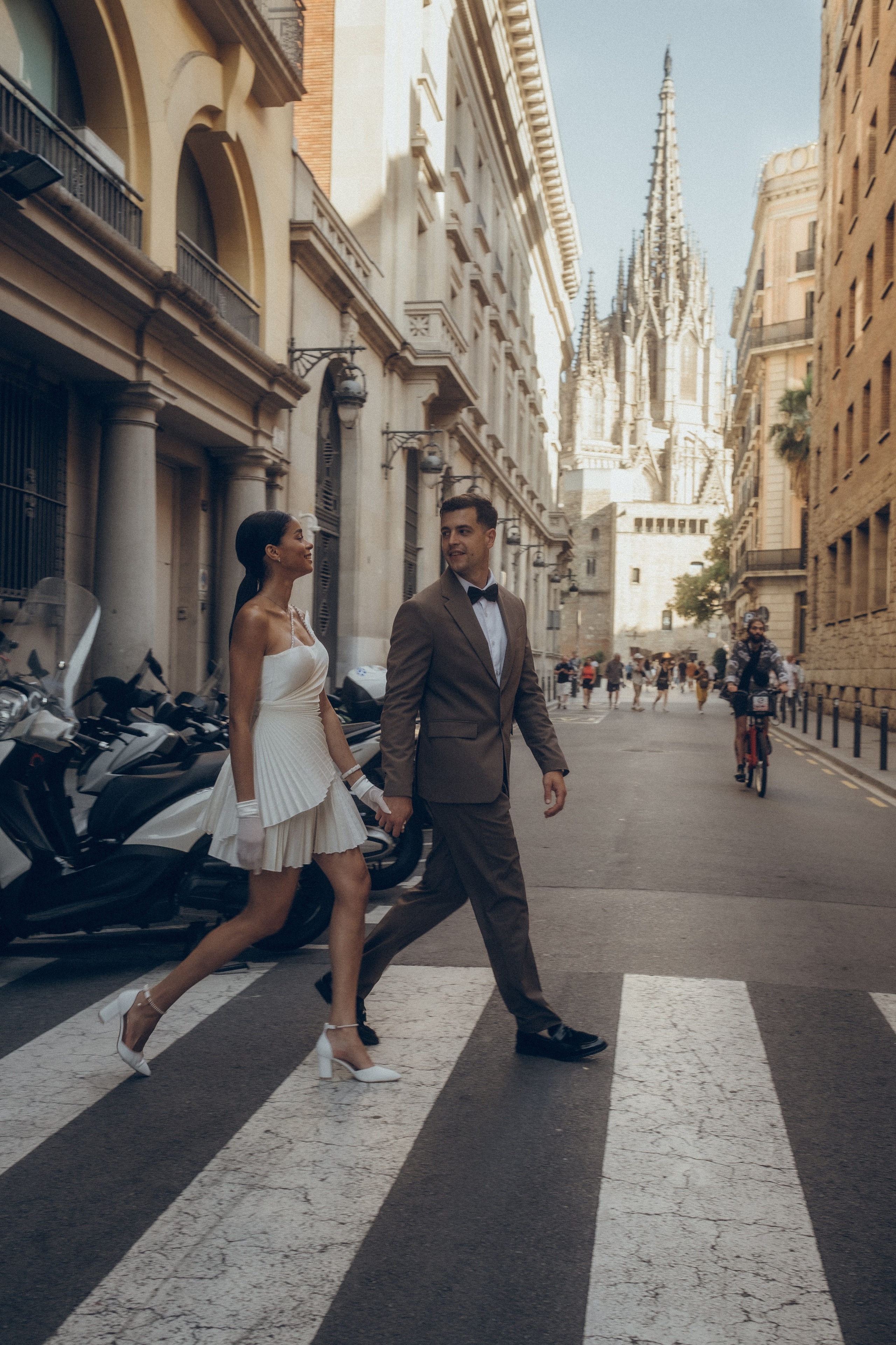 Carol & Ivan. Paola wedding photographer / videographer in Barcelona