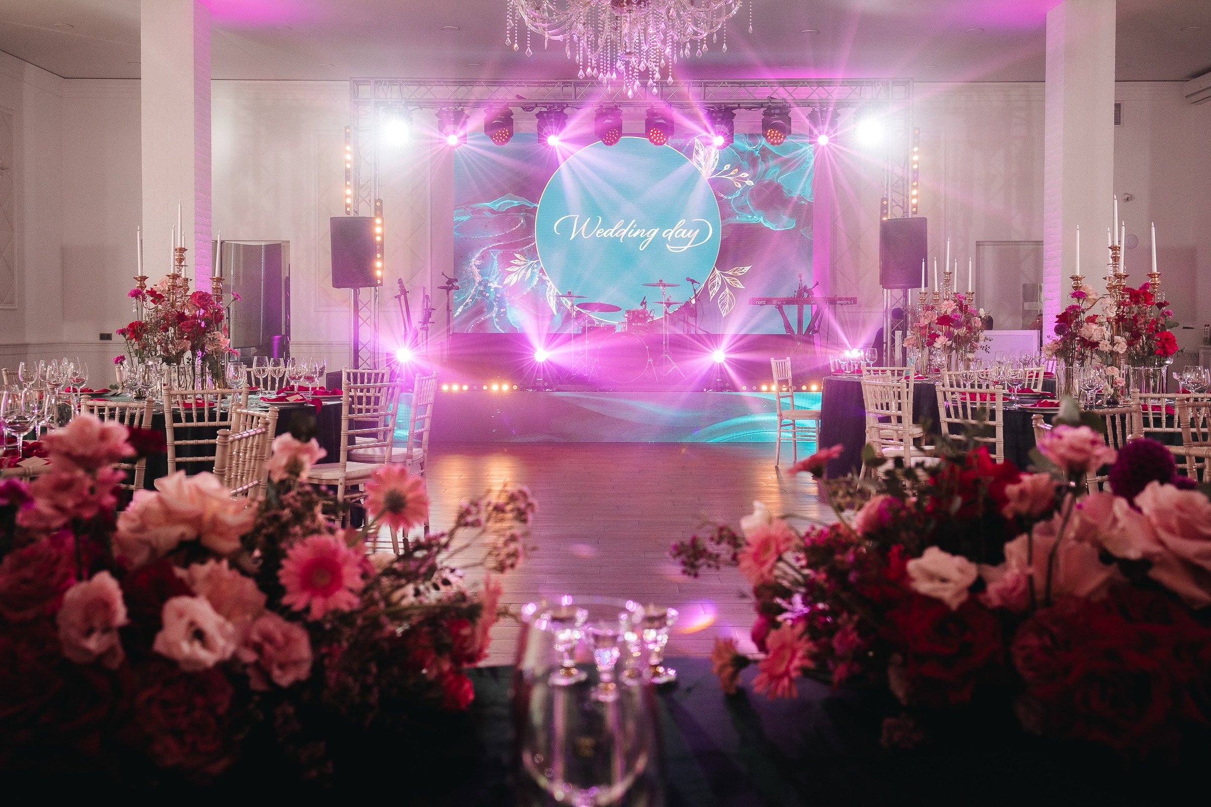 Araz & Daria. Destination wedding and fashion photographer in Riga Igor Davidovich