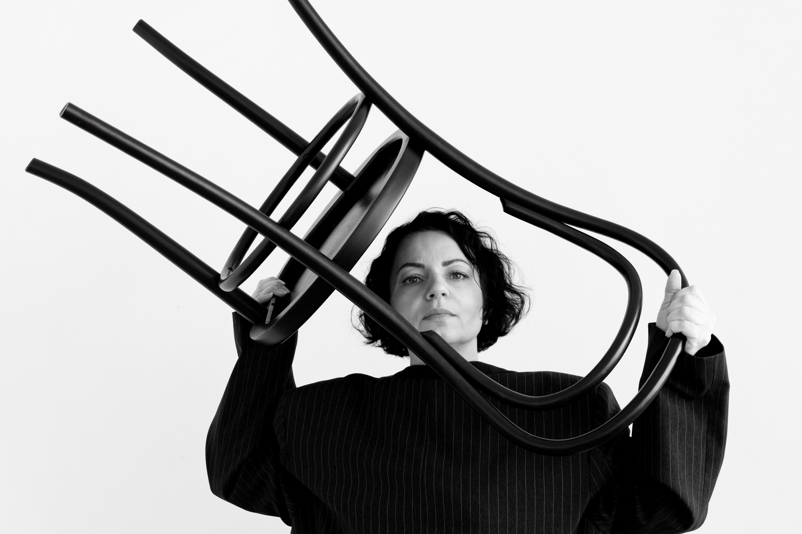 Starke Emotionen als wichtiger Aspekt der Frau. Schwarz-weiß Fotografie in Münster. Fotografin Viktoria Roschen