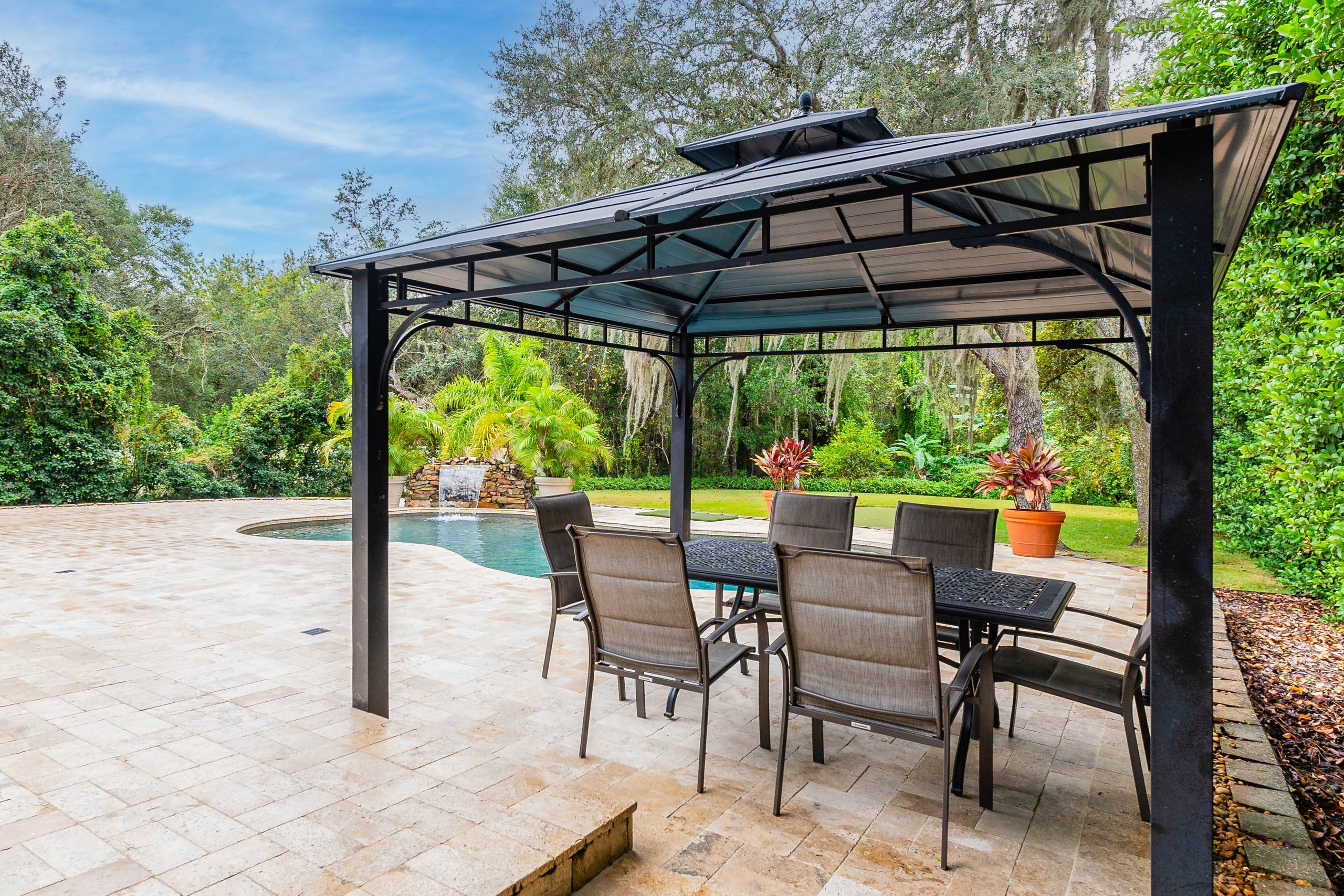 Masha Kapriyanchuk a real estate photographer