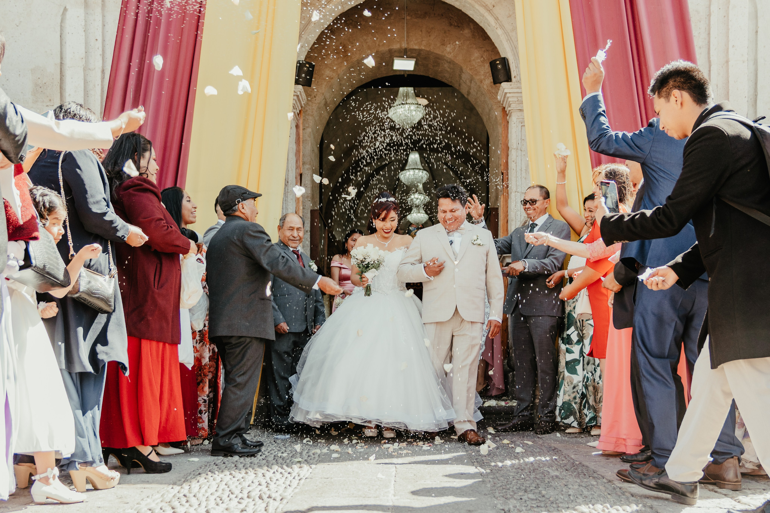 VANESSA + FRANKLIN BODA RELIGIOSA. Studio KVTA | Fotografía y Video de Bodas en Arequipa