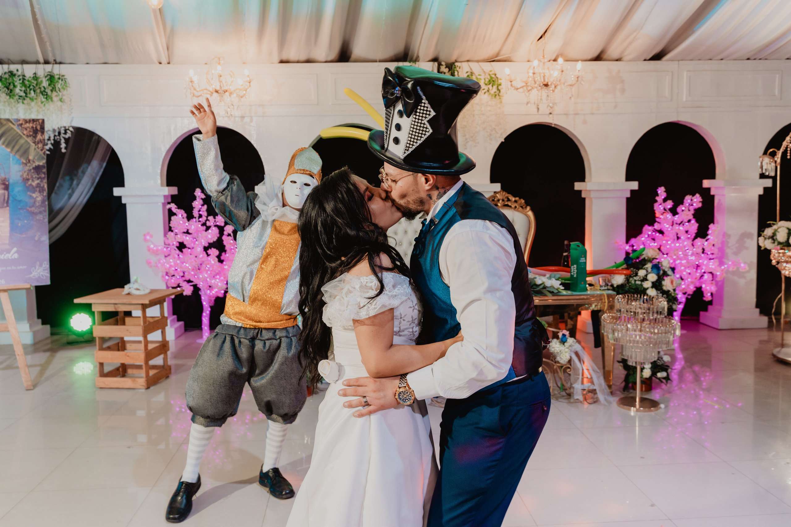 GABRIELA + JORGE | BODA CIVIL RELIGIOSA. Studio KVTA | Fotografía y Video de Bodas en Arequipa