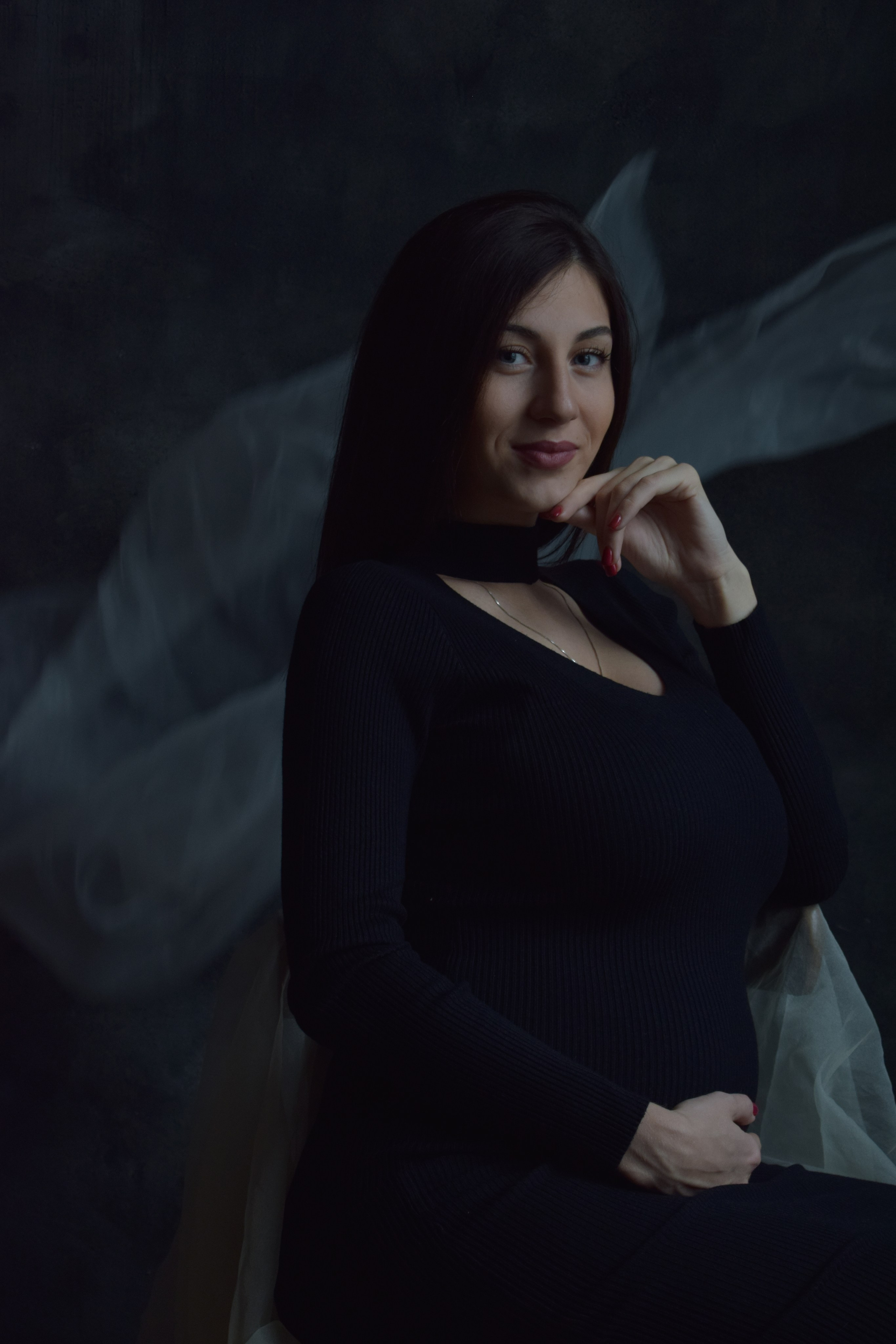 Maternity photoshoot (Studio). Photographer Margarita Antonova in Naas, Co Kildare