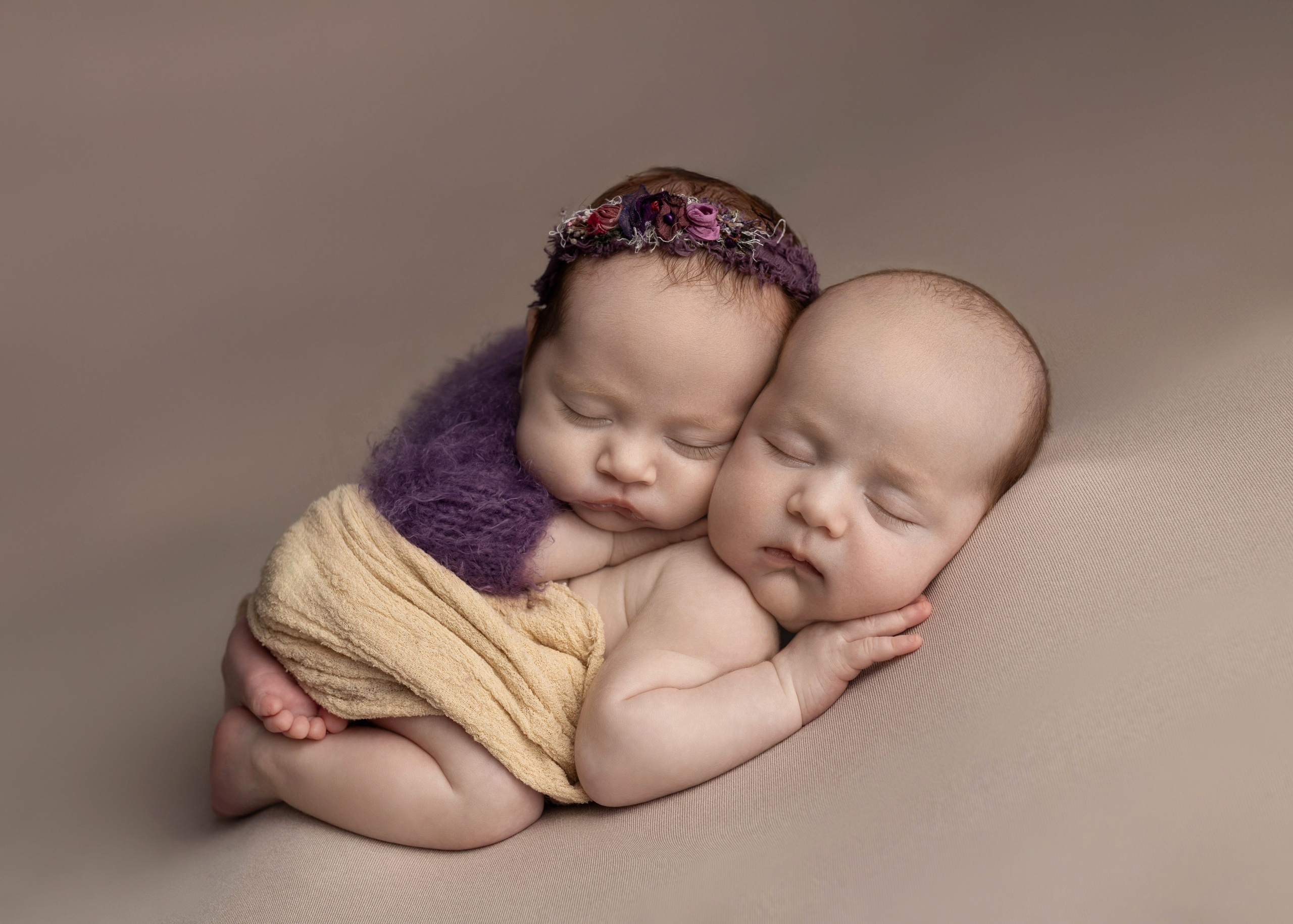 Каталог 25 Newborn. קטרינה שוסטרמן — צלמת ניובורן ומשפחות בישראל