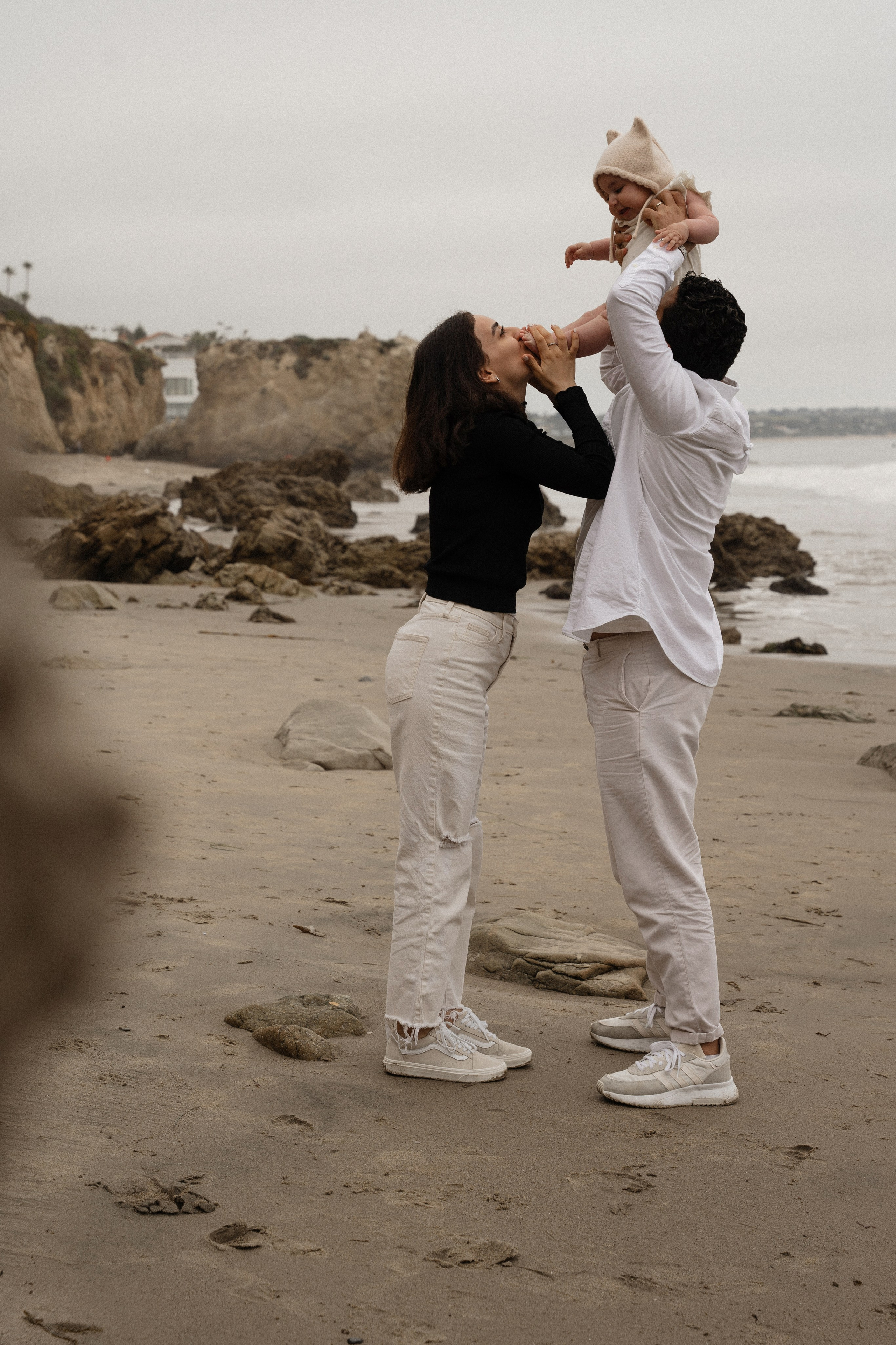 Family photoshoot. Family photoshoot outside. Beach photoshoot. Family holiday photoshoot. Sunset photoshootFamily photoshoot. Family photoshoot outside. Beach photoshoot. Family holiday photoshoot. Sunset photoshoot