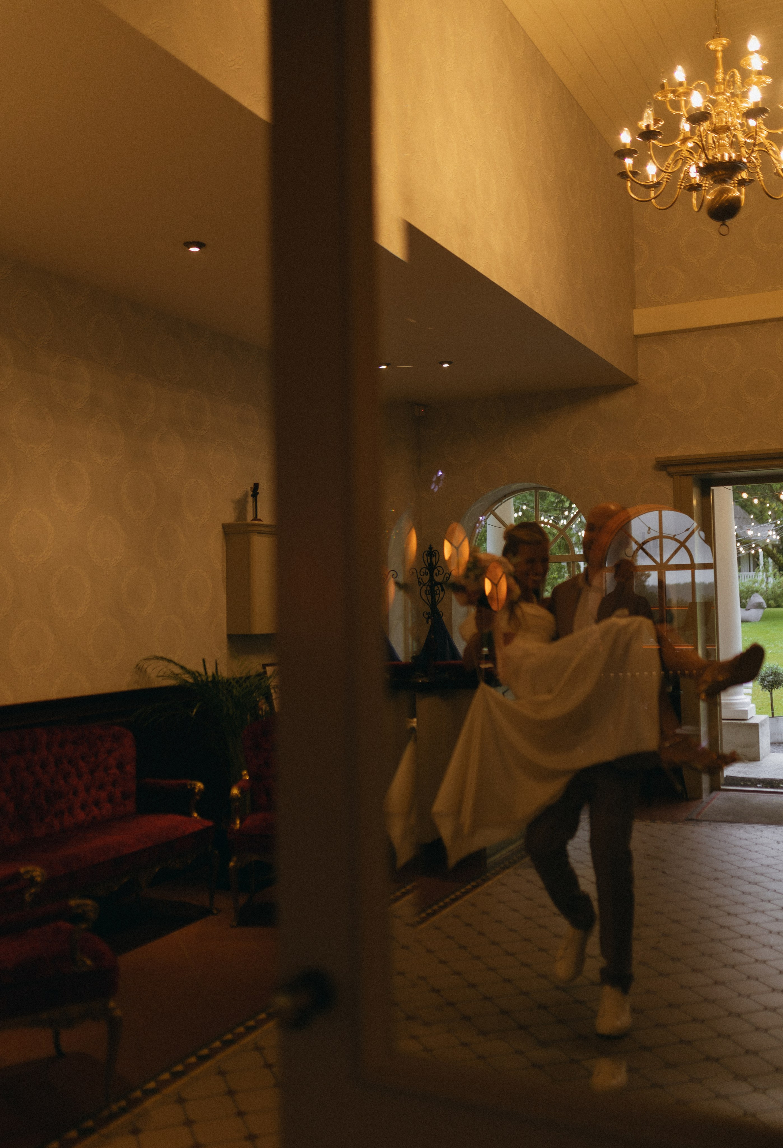 Justė ir Henrikas | Lietingos jaukios vestuvės Palangoje. Vestuvių ir šeimų fotografė Lena Bondarenko / belove photo