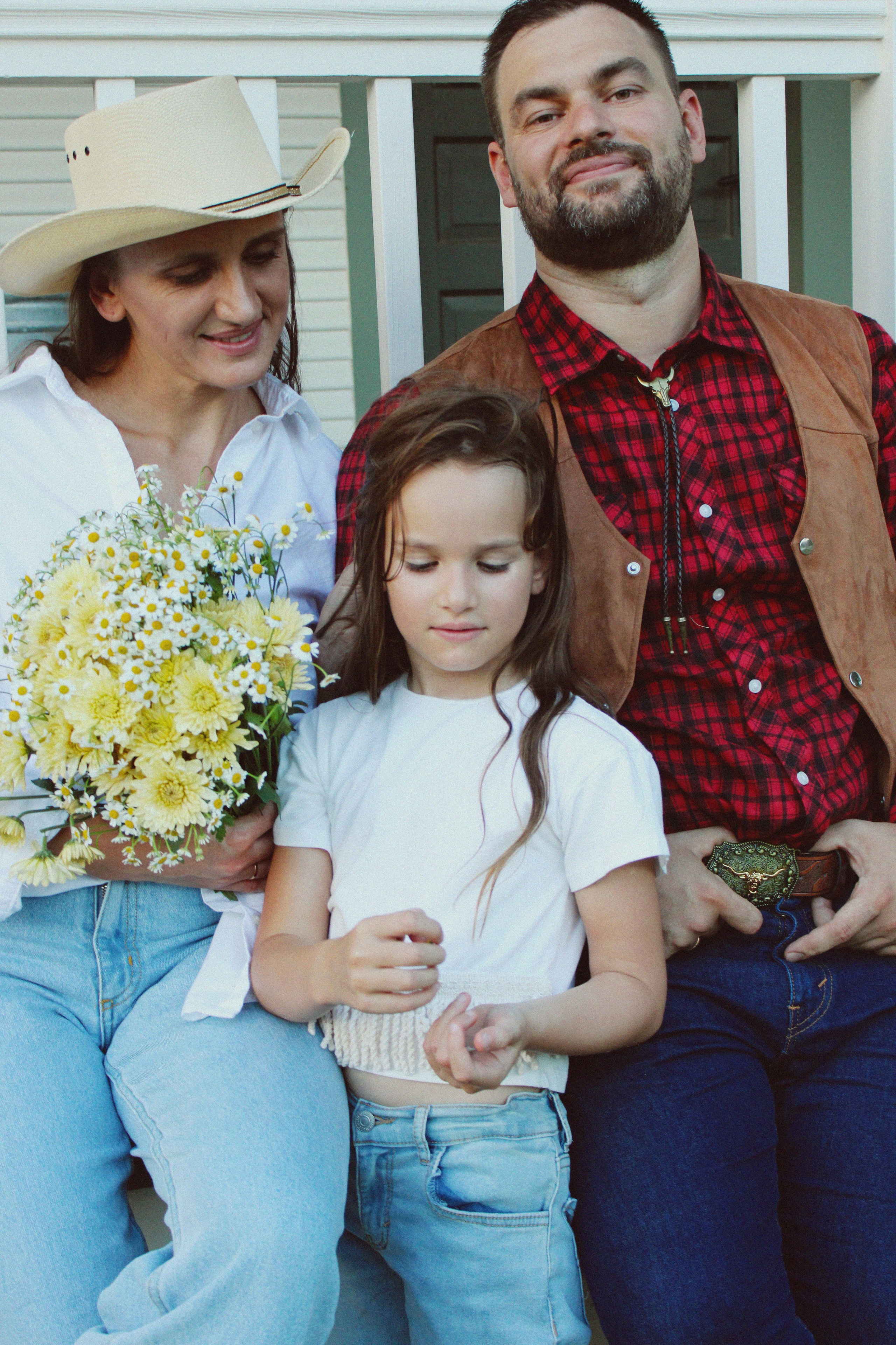 Texas Countryside Family Photoshoot in Cowboy Style. Lana Petrychenko — Portrait & Family Photographer. Valencia, Spain