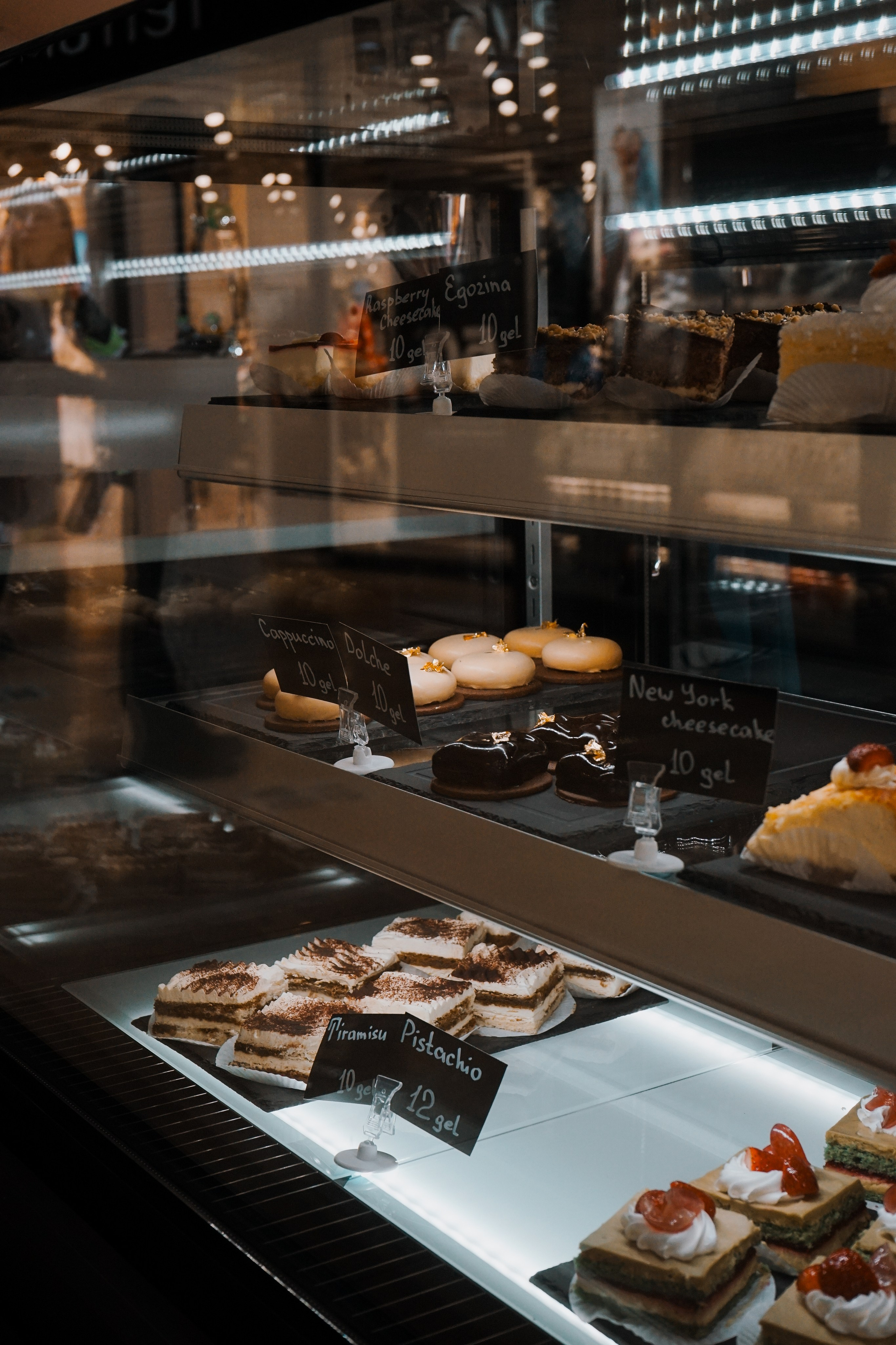 Контентная съёмка: кофейня «Cork». Арина Леонова — фуд-фотограф в Тбилиси