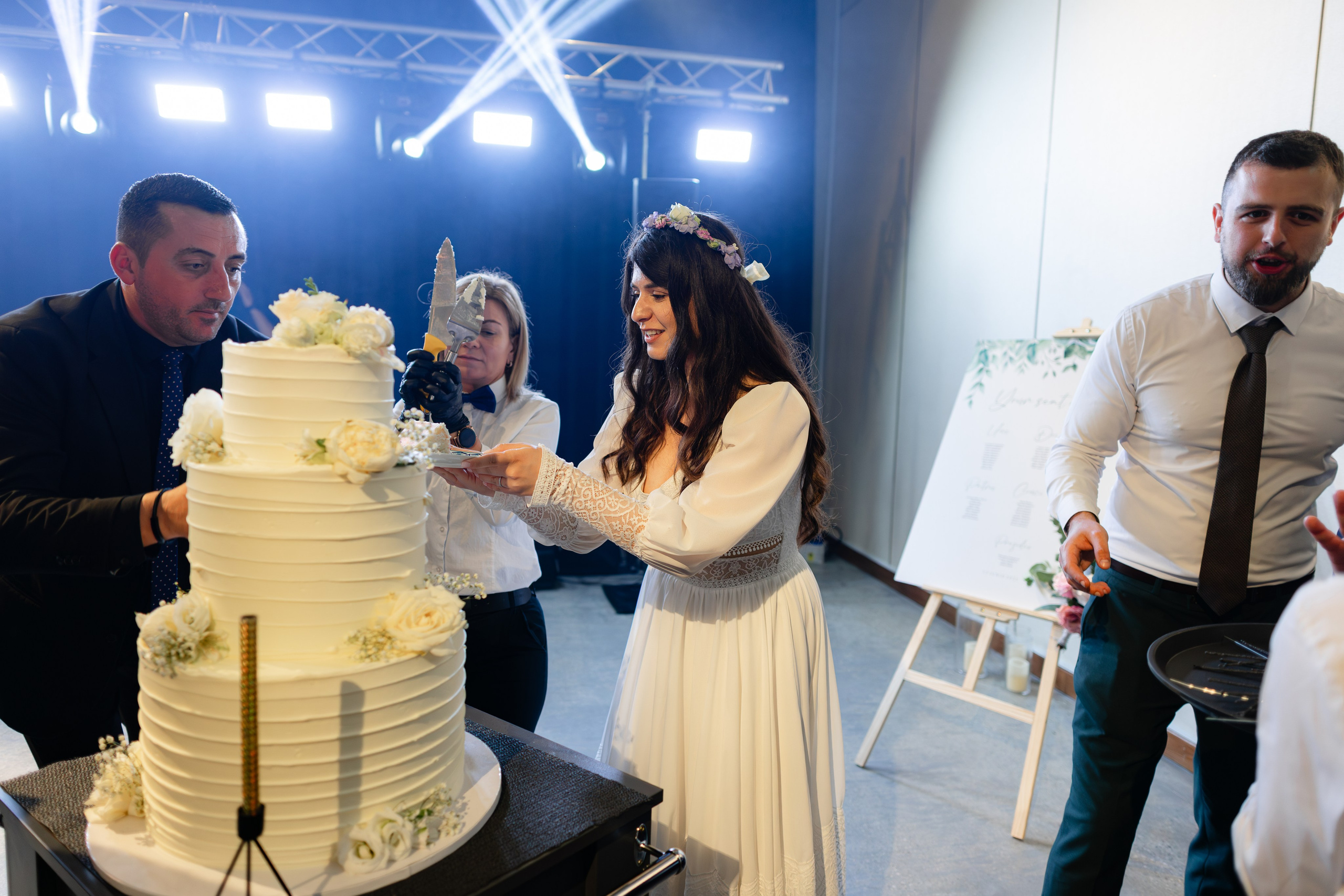 Flori & Cosmin. Main