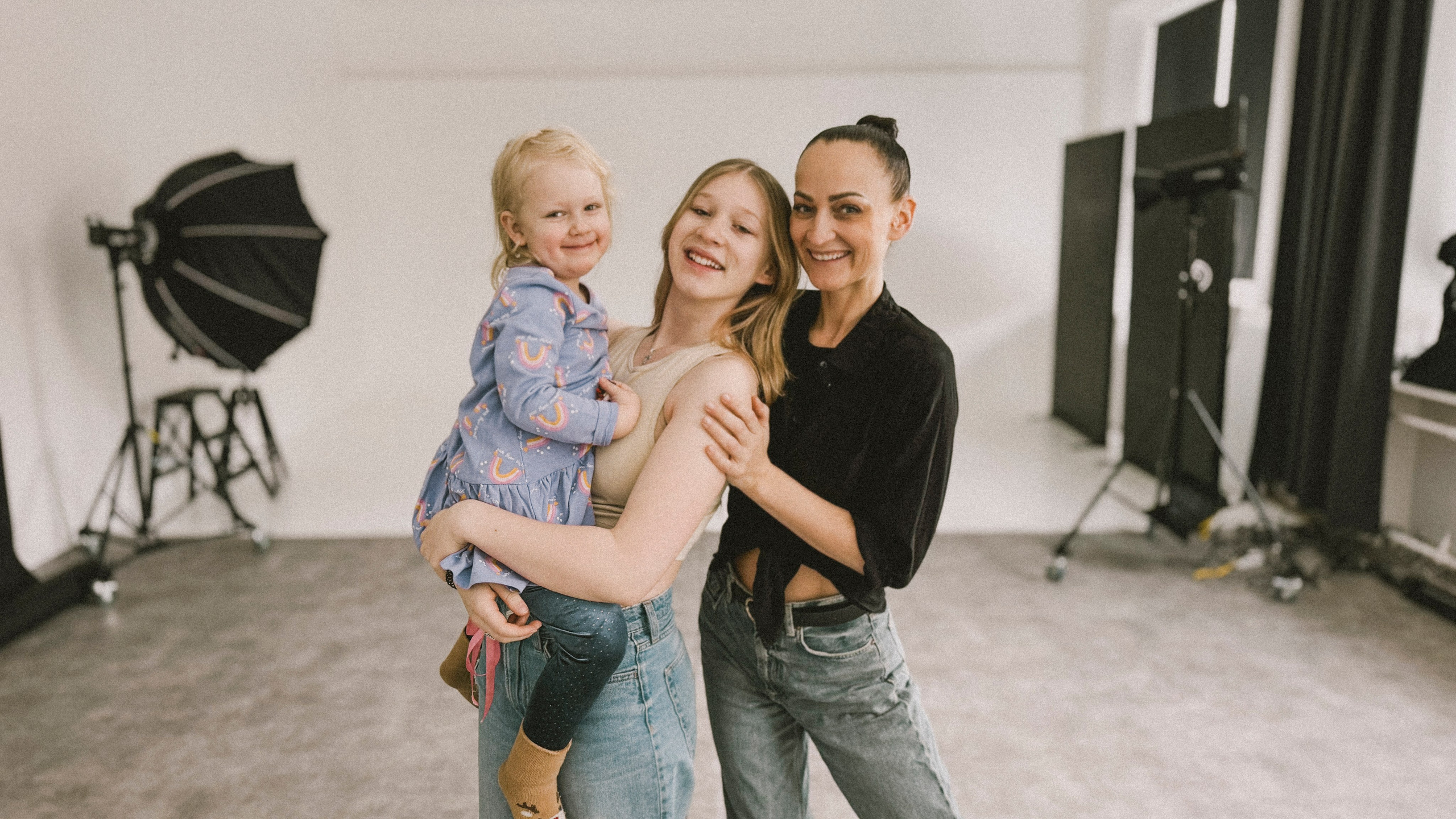 Sava studija jeb vieta, kur izpausties - iPhone Video School. Video shooting and creating with phone, iPhone Video School