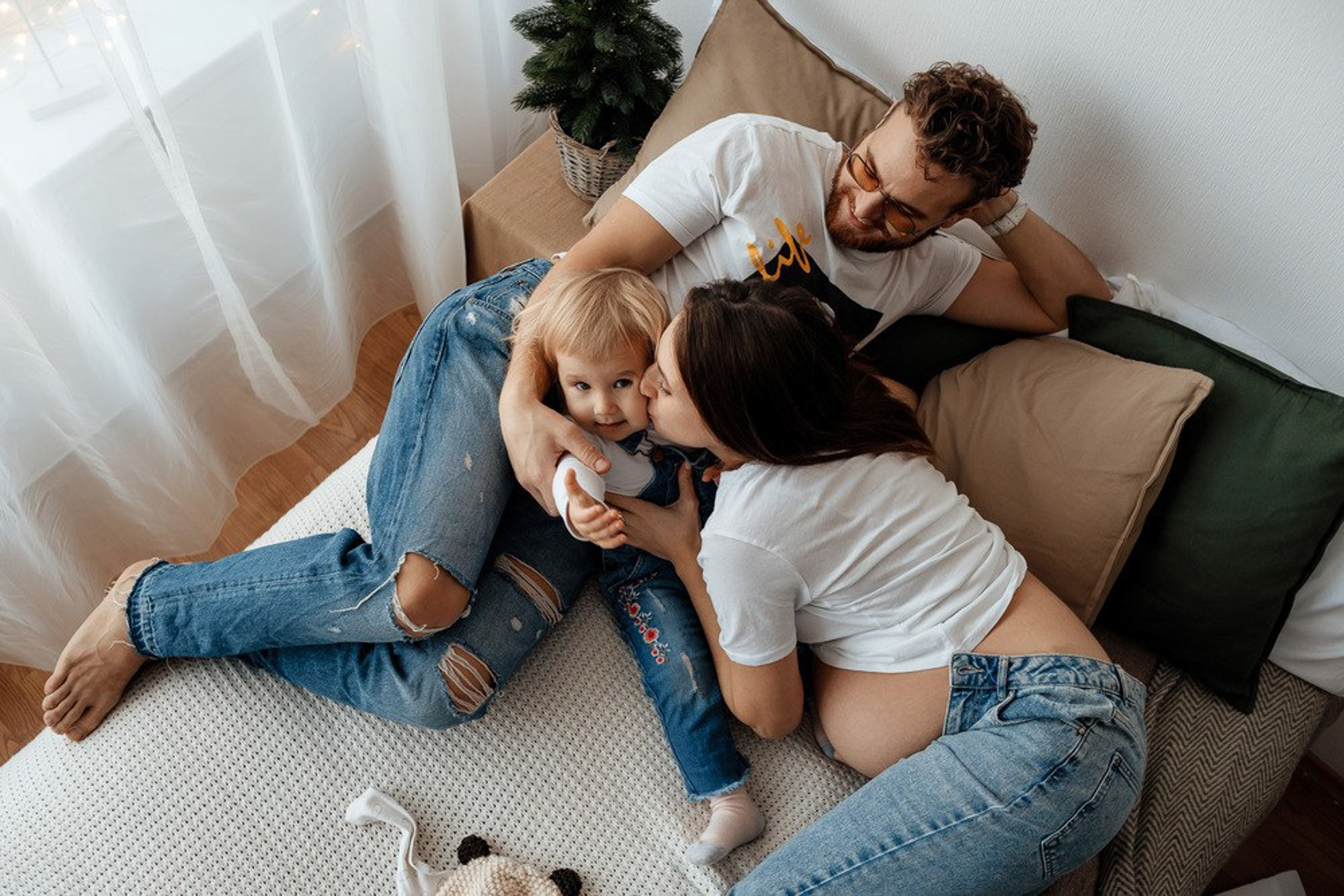 Сімейна фотосесія в студії. Photokostin.com