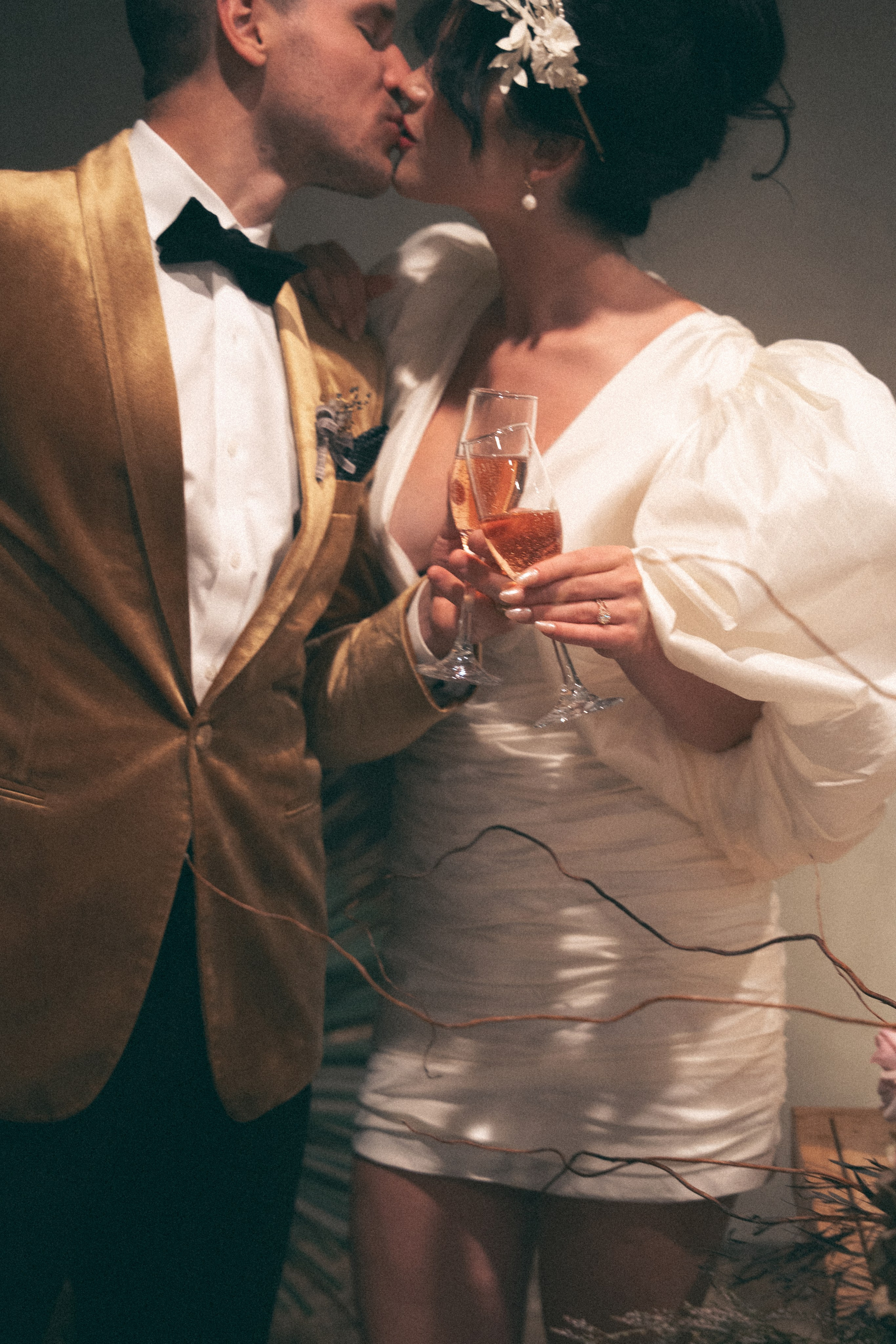 Joshua Tree wedding. Joshua tree elopement. Wedding for 2. Wedding photographer Joshua Tree. Elopement photographer in Joshua Tree. Couples photographer in Joshua Tree. Elopement in Joshua Tree