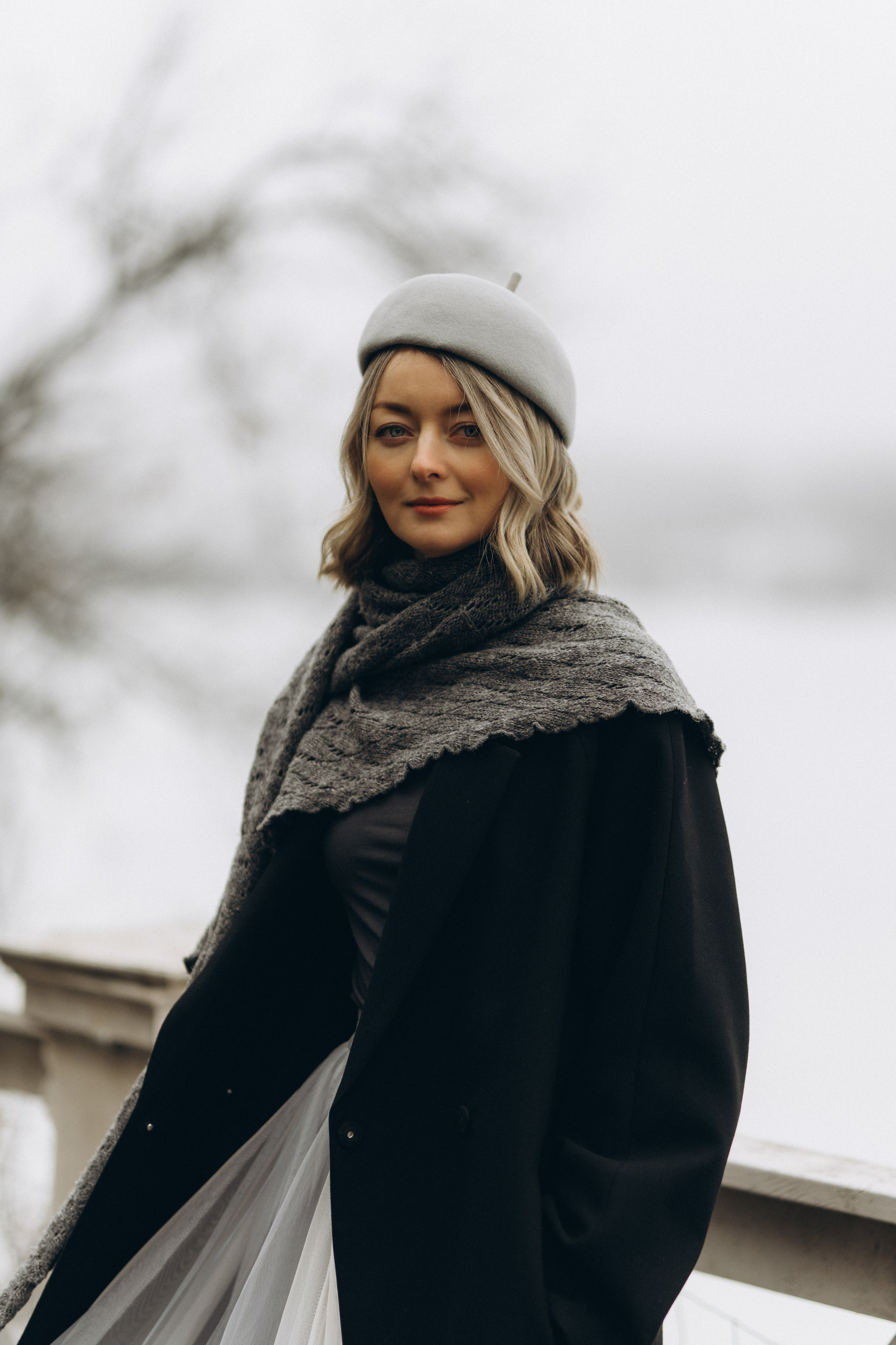 Woman phoshoot. Wedding and potrait photographer in Helsinki Vickan O