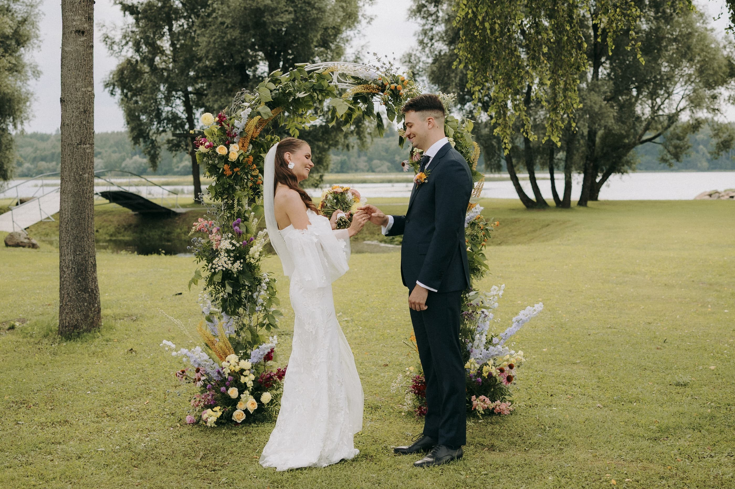 Kāzu stāsts - Ieva un Ramon. Fotogrāfs kāzām, ģimenēm un dažādiem pasākumiem