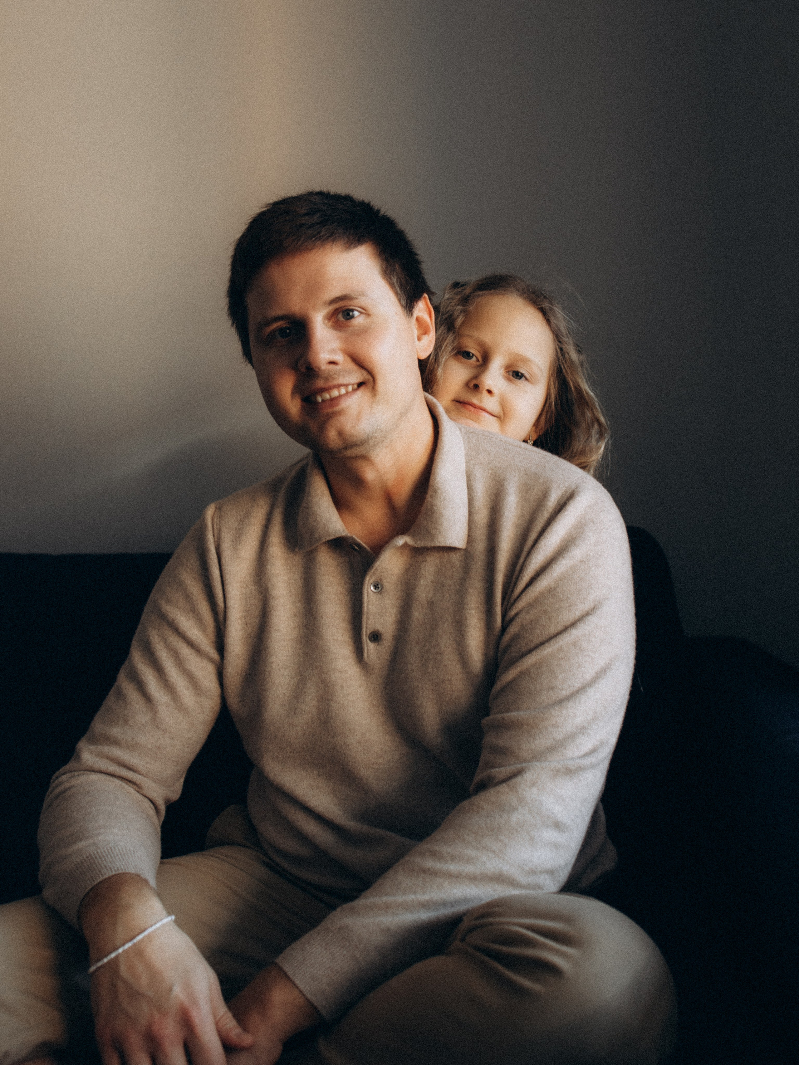 Victoria’s family. Kristina, portrait and family photographer in Helsinki