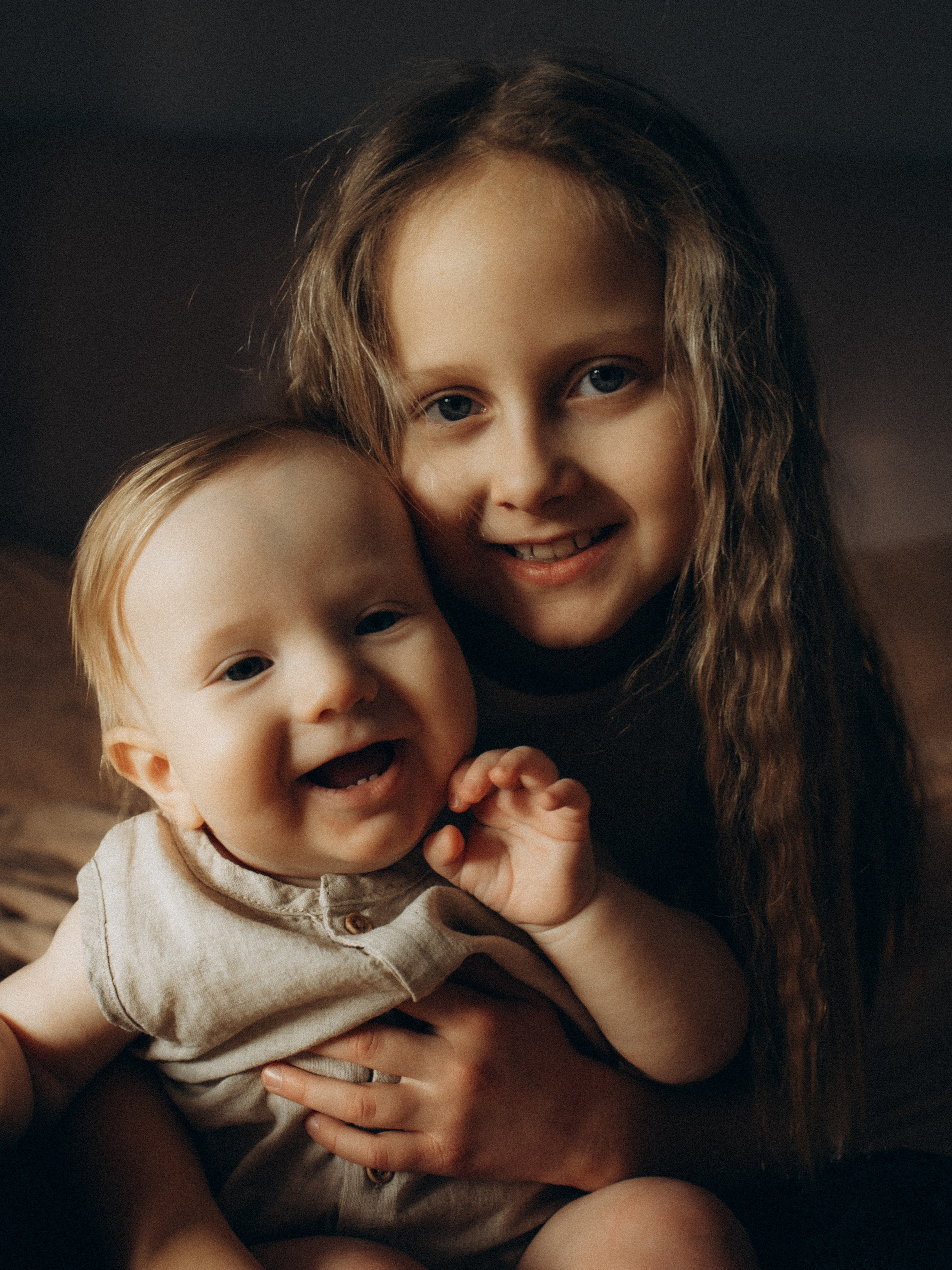 Victoria’s family. Kristina, portrait and family photographer in Helsinki