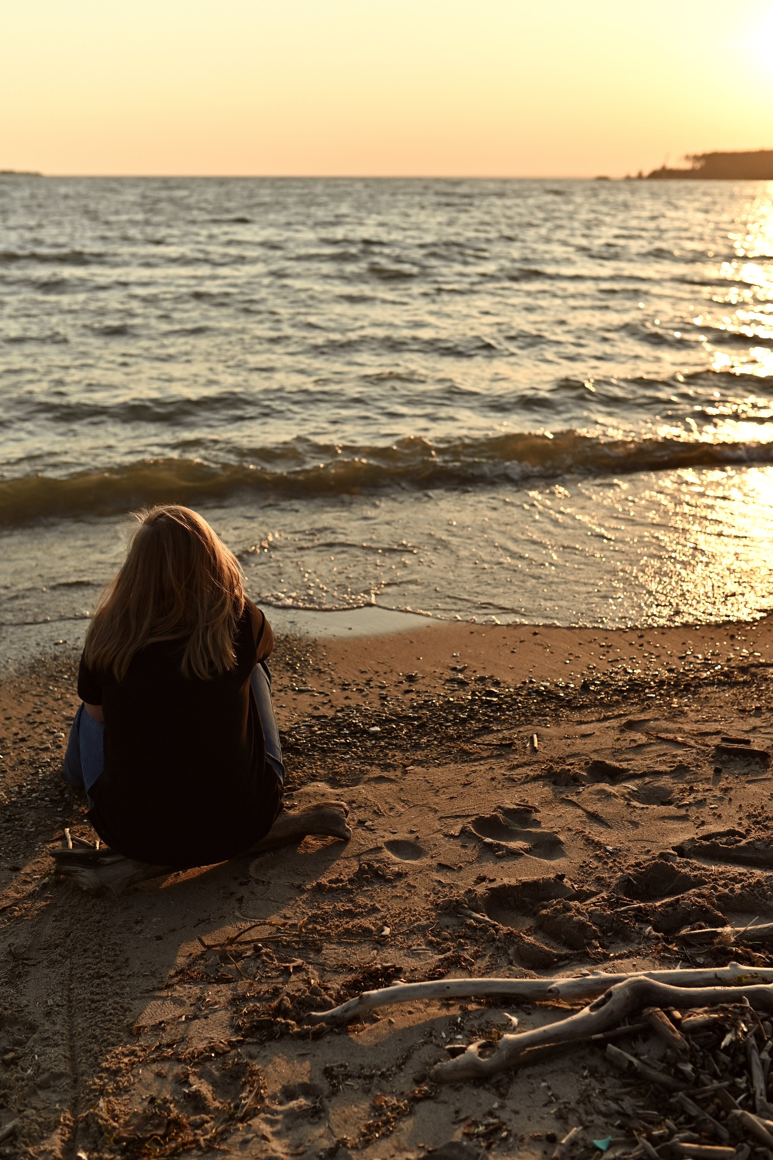 MOM&DAUGHTER SHOOTING AT SEA