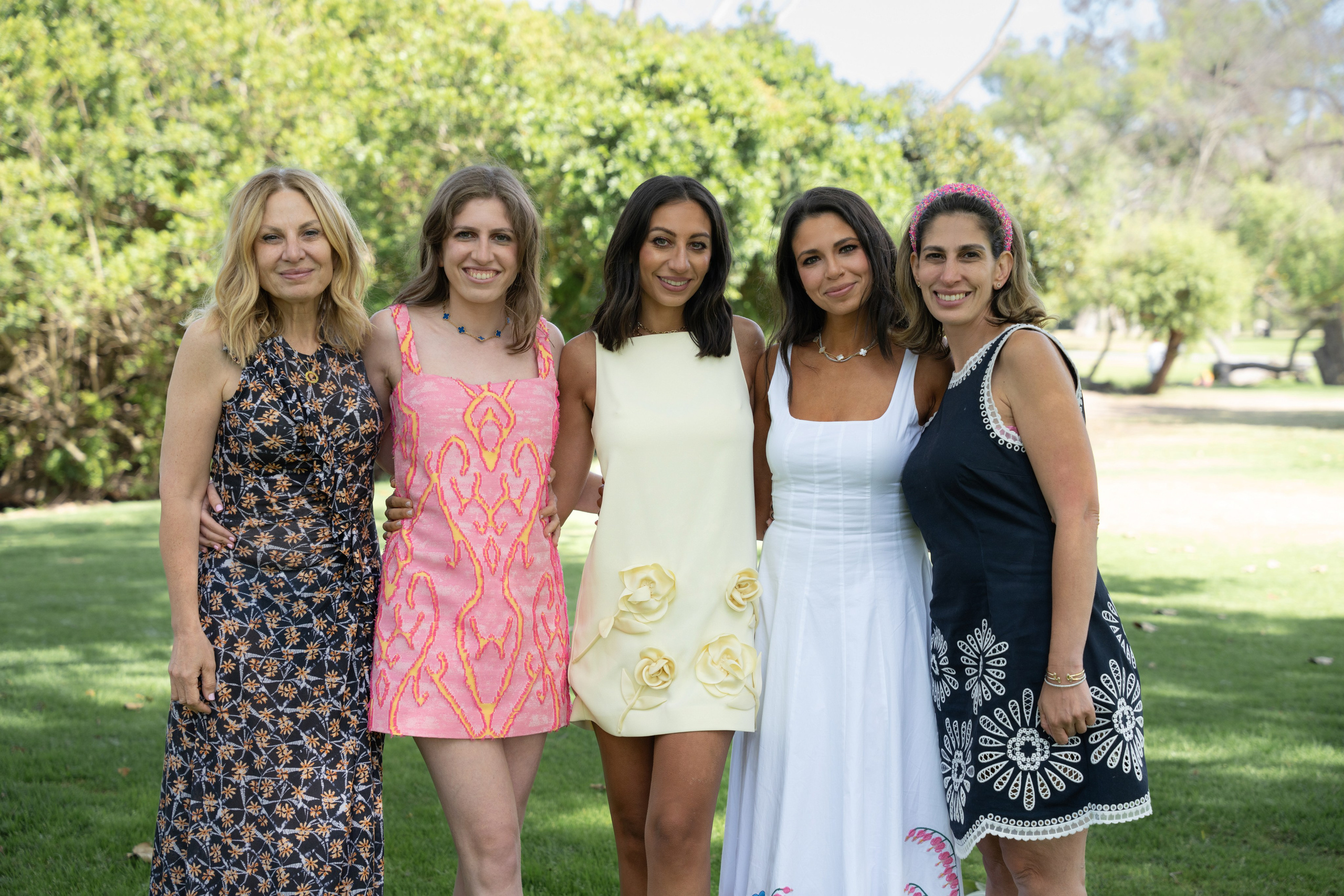 Santa Monica Family photographer. Los Angeles family photographer. Family photography. Family photoshoot. Maternity photoshoot. Beach family photoshoot. Home family photoshoot. Maternity beach photoshoot. Family holiday photoshoot. Family photographer. Photographer for families