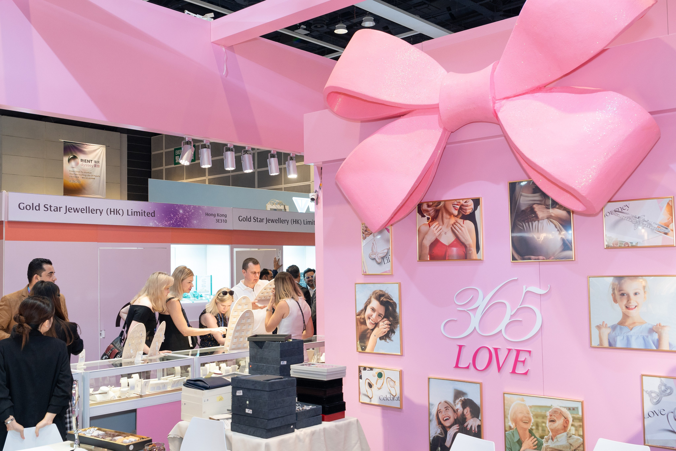 FOREVER5JEWELS. PHOTOGRAPHER IN HONG KONG (WEDDING, FASHION, FAMILY, EVENTS)