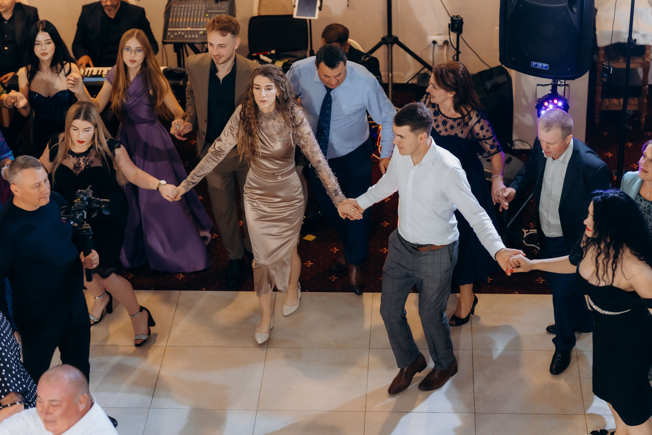 Loredana & Emilian – Ziua Nunții | Videografie - fotografie Botez Suceava, Iași, Botoșani. Servicii foto-video profesionale, pentru momente de neuitat