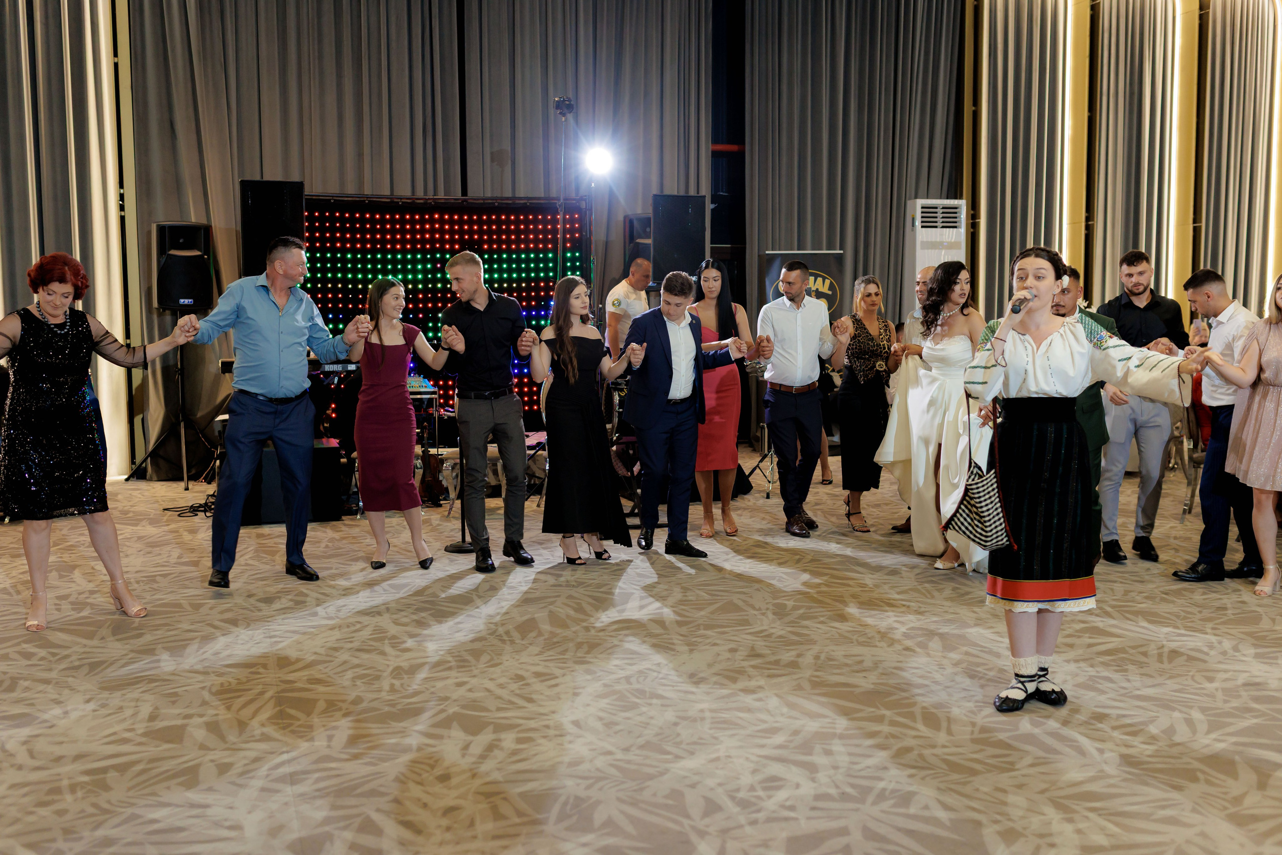 Nunta Nicoleta & Răzvan | Fotografie & Videografie Profesională. Servicii foto-video profesionale, pentru momente de neuitat