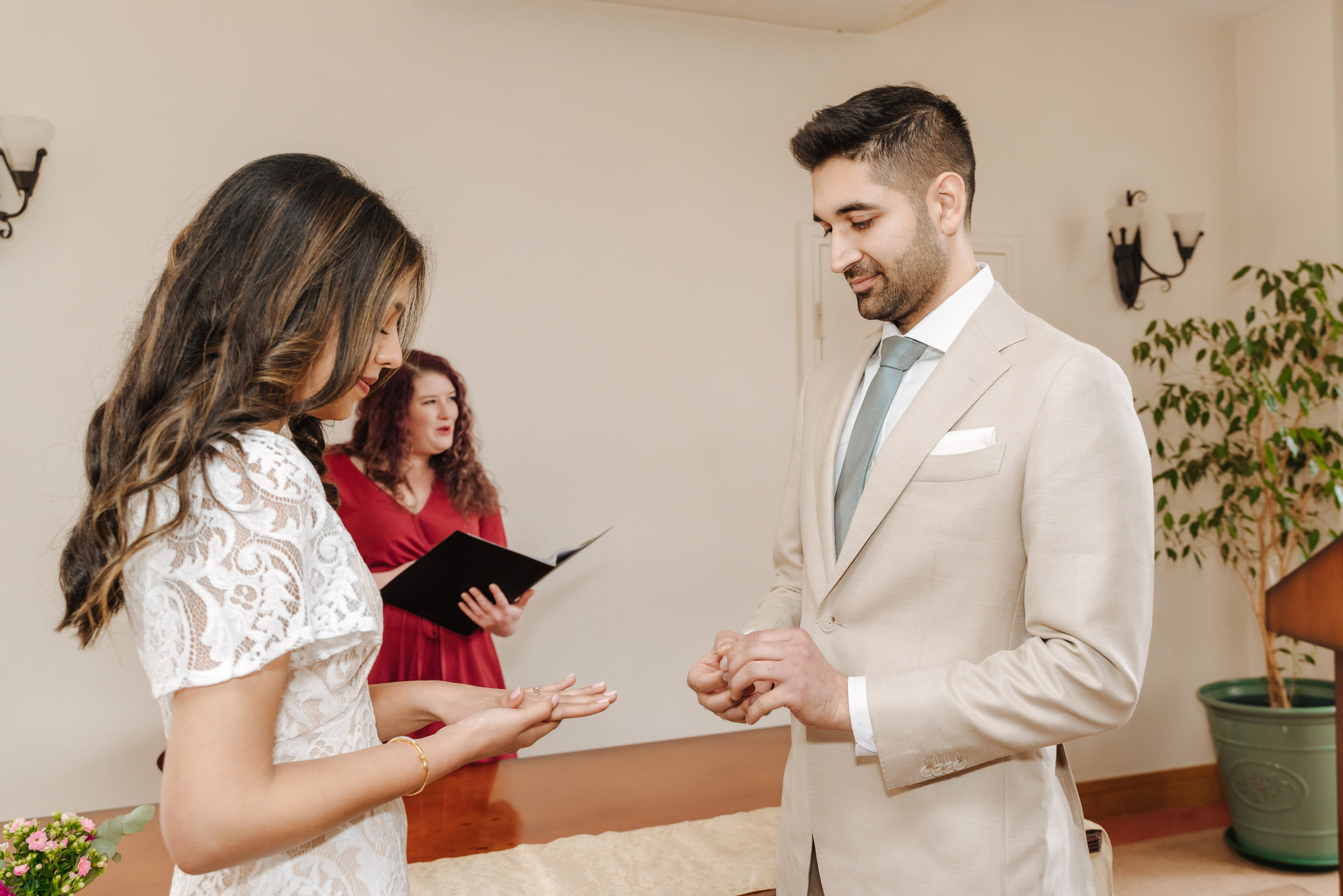 St Albans Register Office, St Albans Register Office wedding , St Albans, wedding in St Albans, civil ceremony in St Albans Register Office, small wedding, photographer for small wedding in St Albans Register Office