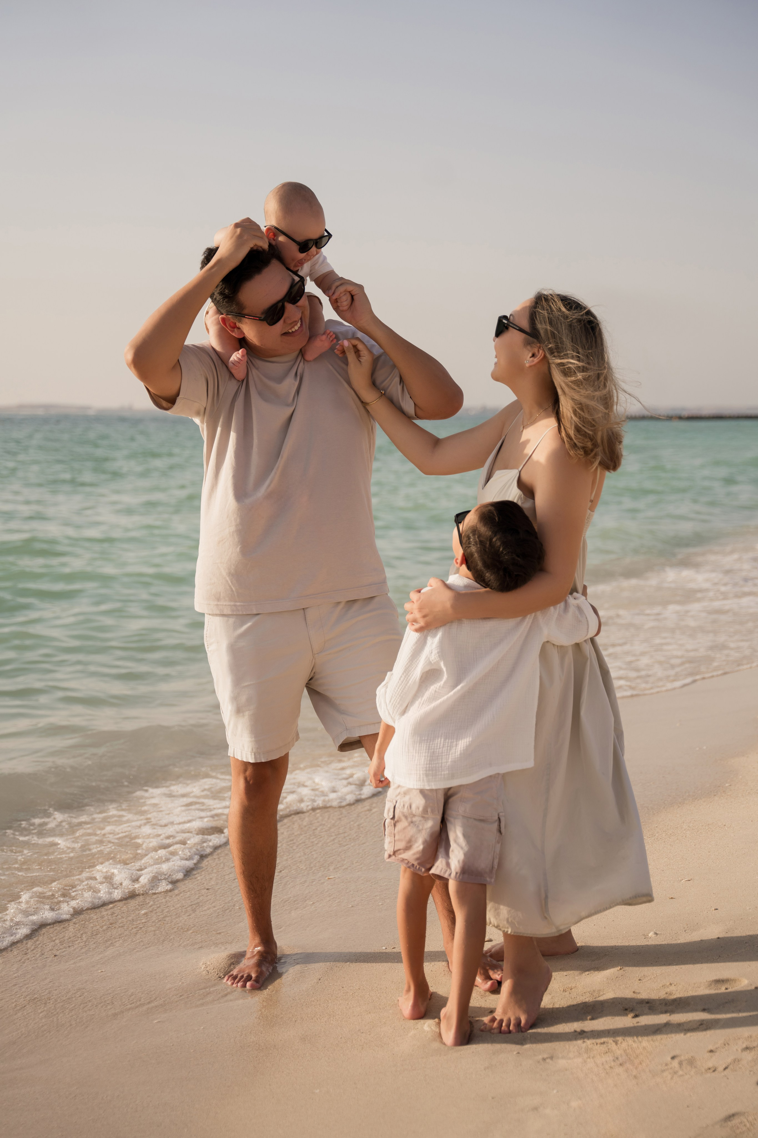 Waves and sun. Angela Iakovleva — Family Photographer in Dubai