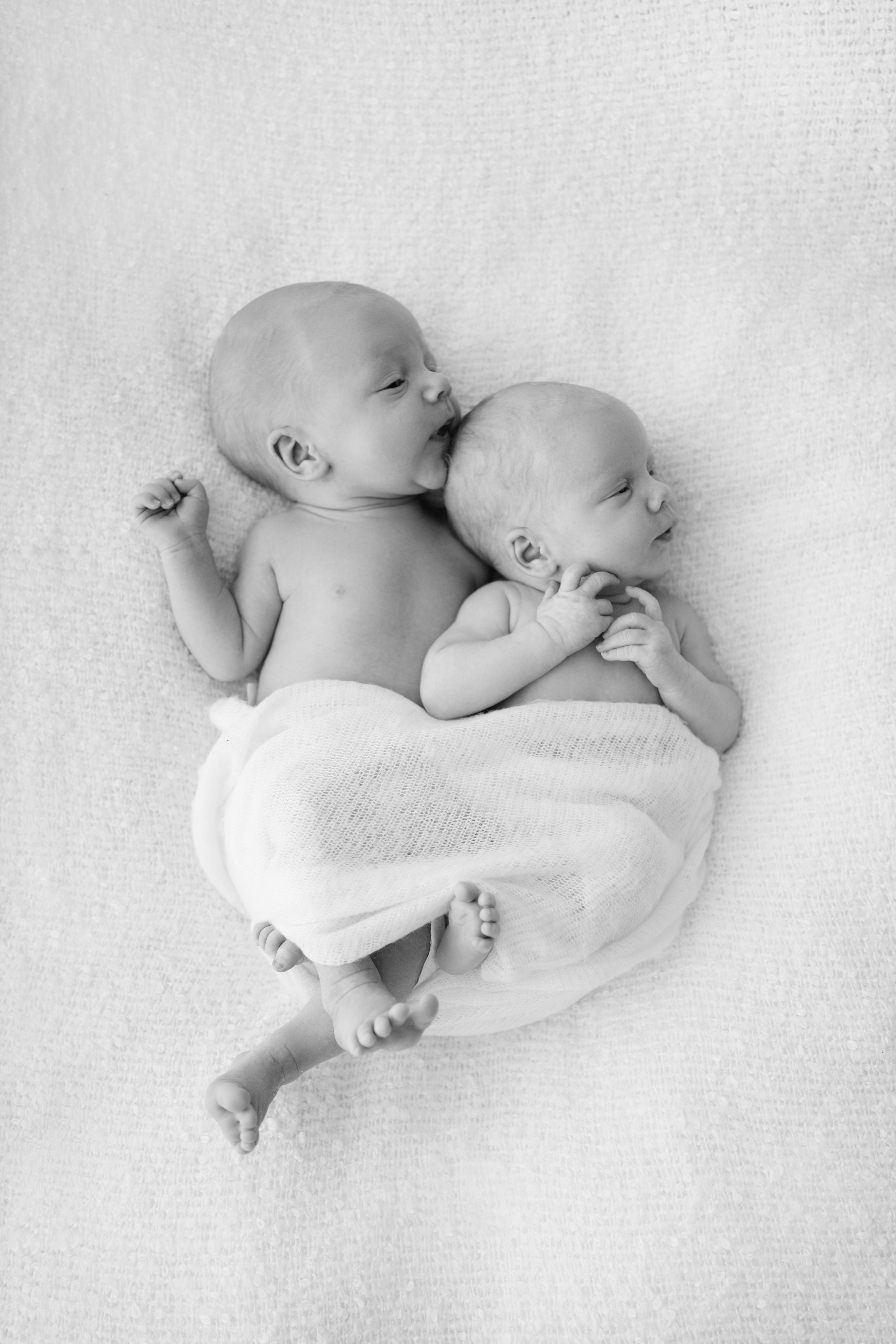 Sesja noworodkowa. Fotograf Łódź - sesja ciążowa, noworodkowa, dziecięca. Studio w Łodzi