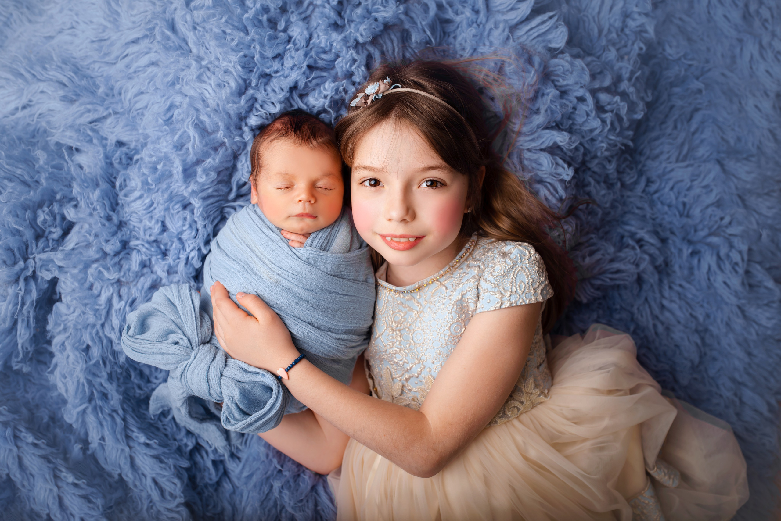Newborn photoshoot. Newborn photographer and Photography Educator in Prague Yana Stelmakh