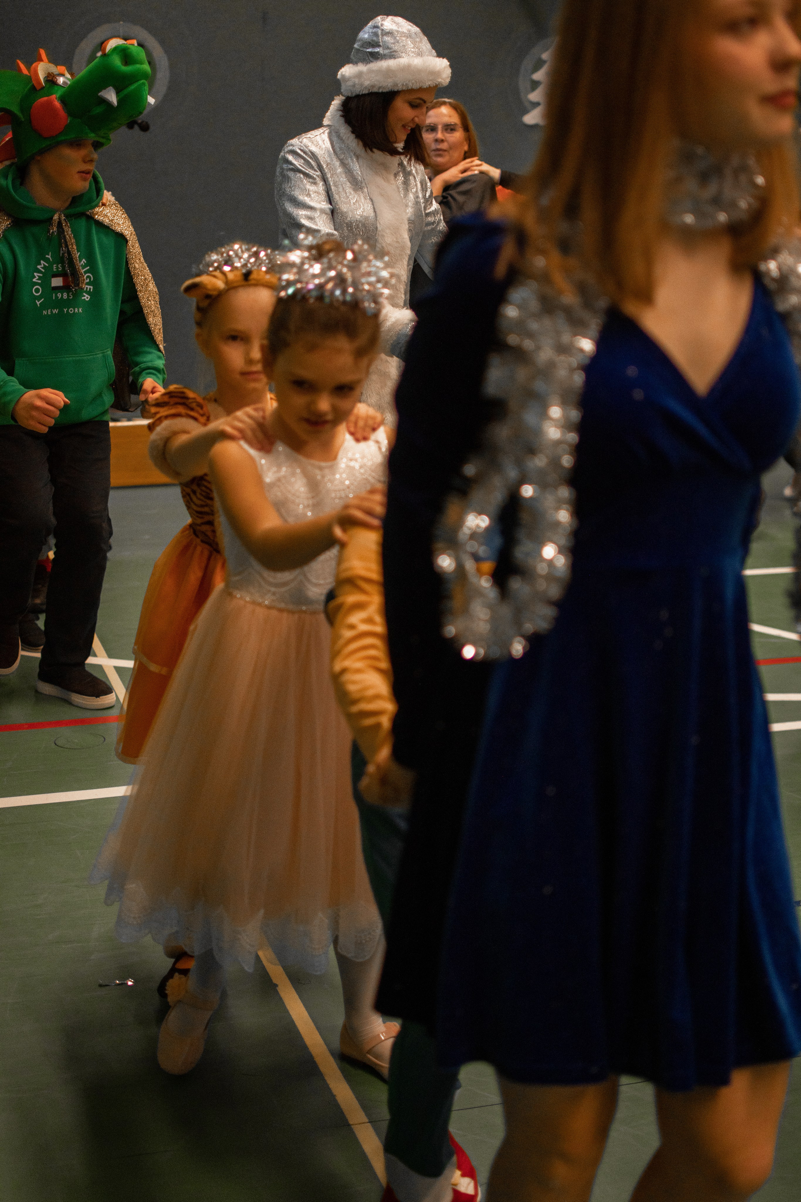 Новогодний хоровод. Семейный и детский фотограф