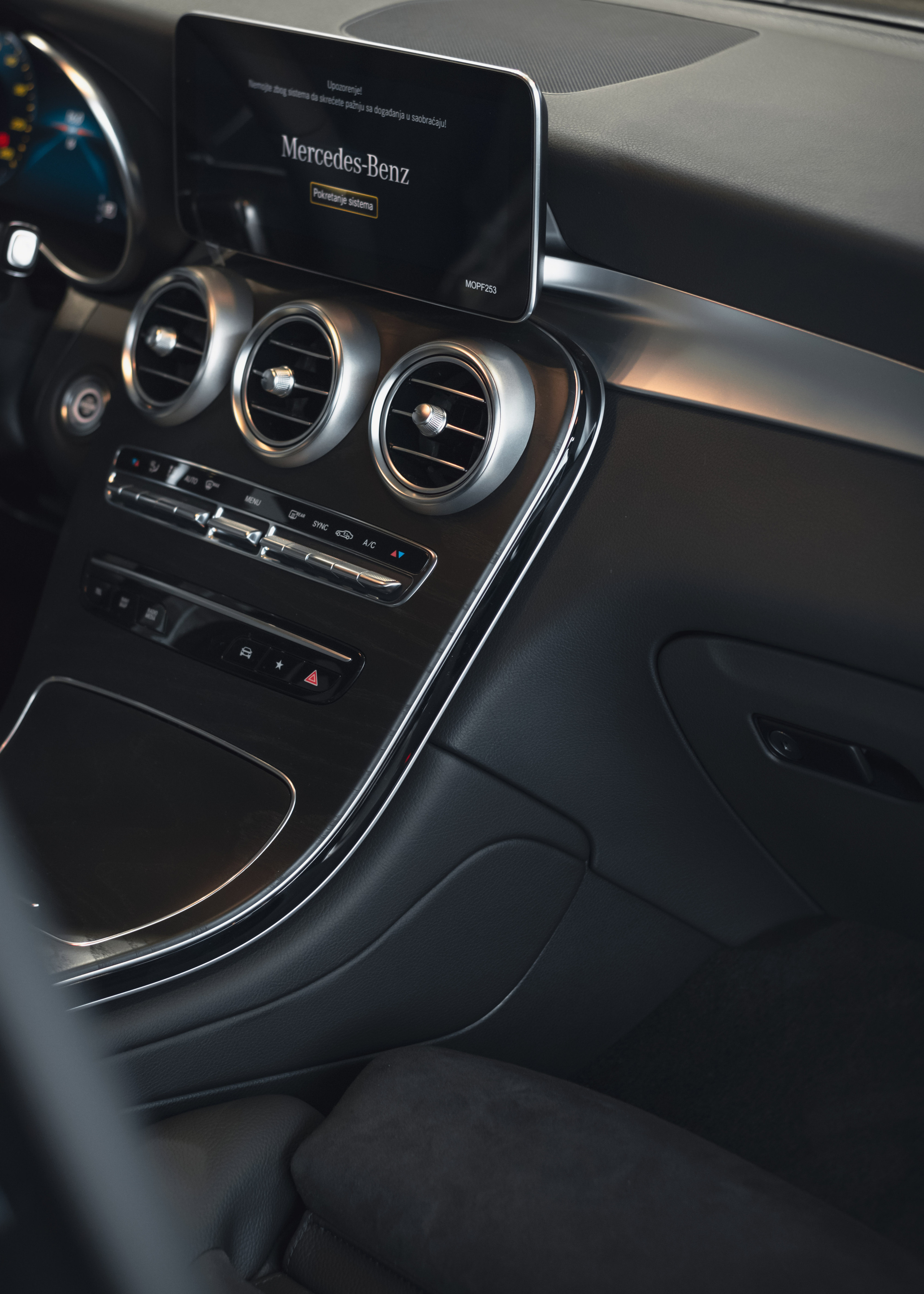 Autosaloni. Жуков Студио