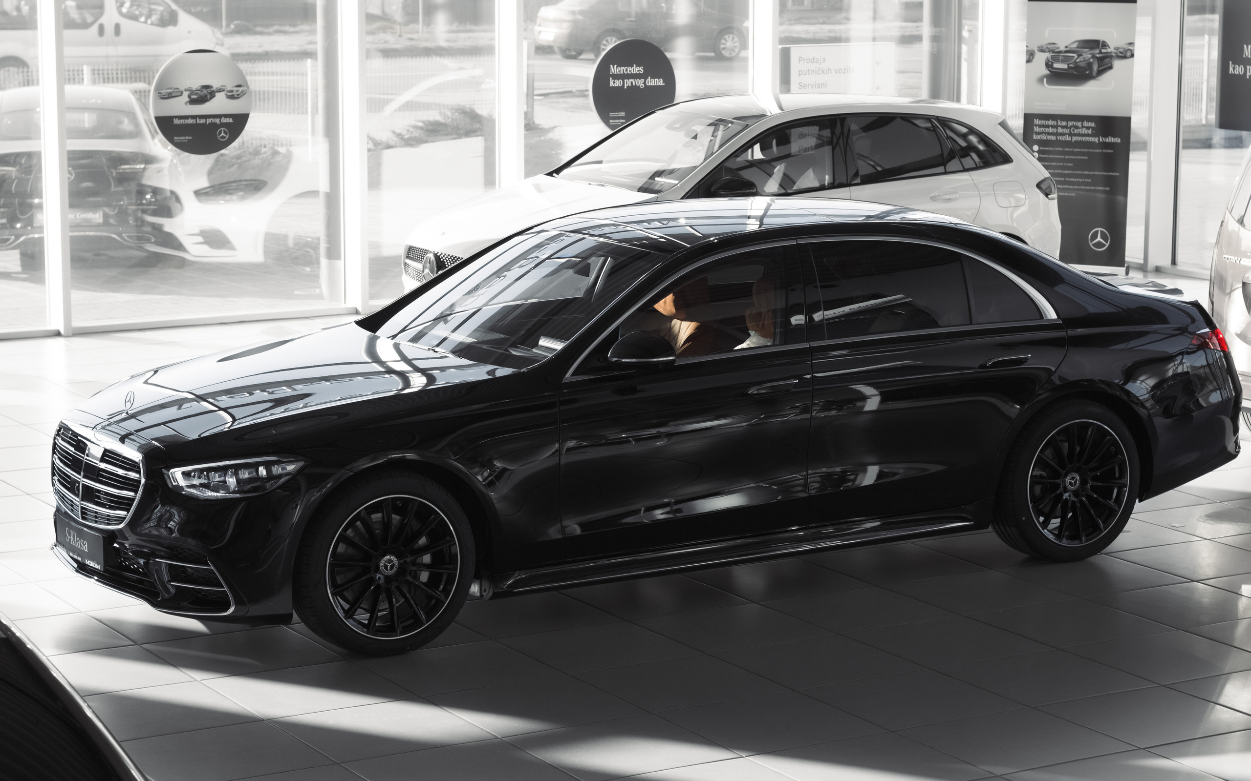 Autosaloni. Жуков Студио