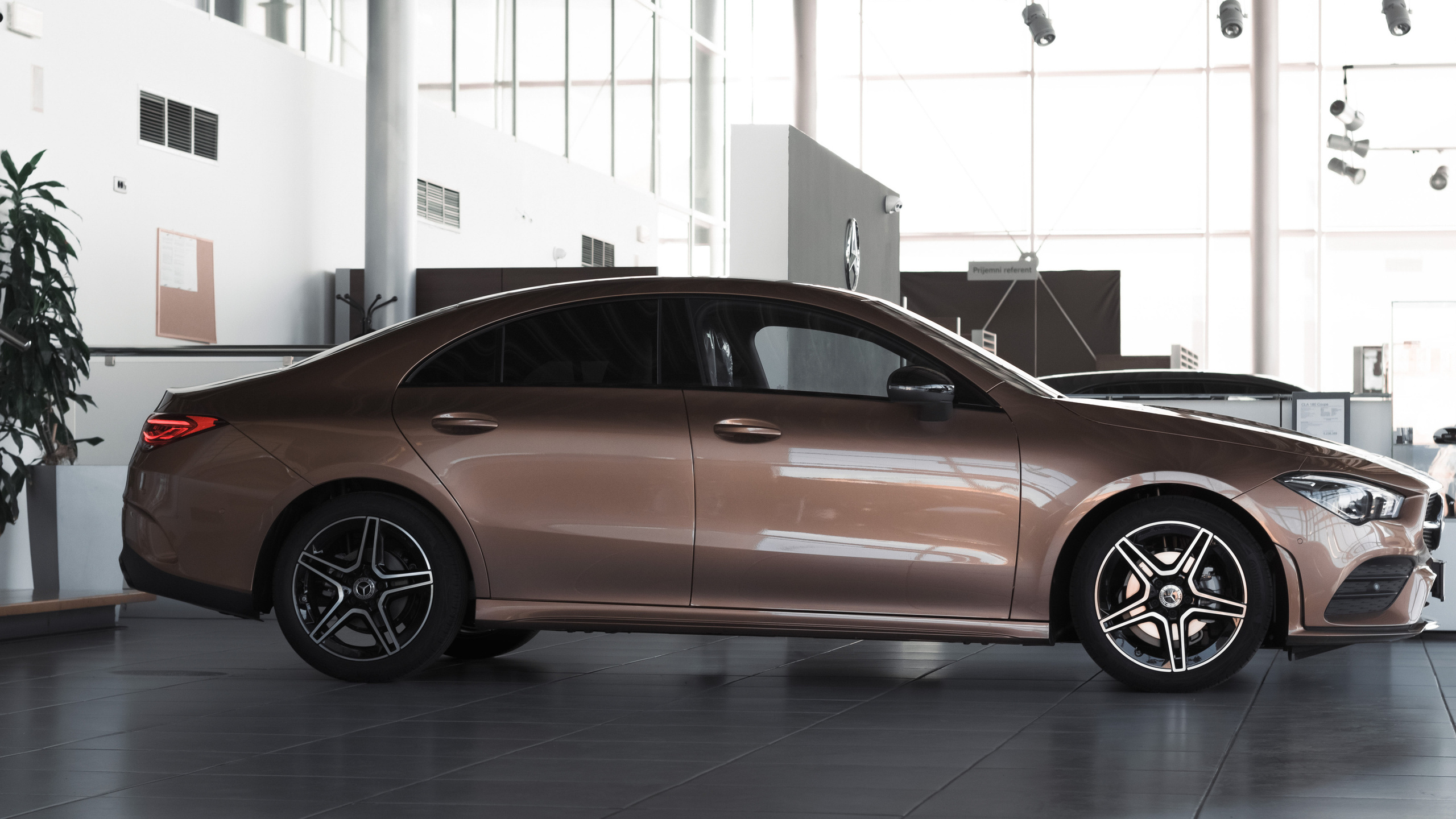 Autosaloni. Жуков Студио