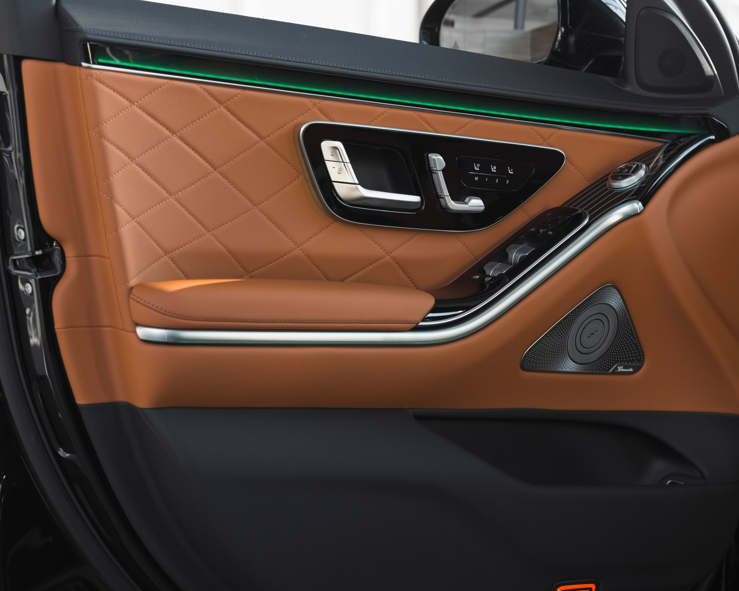 Autosaloni. Жуков Студио