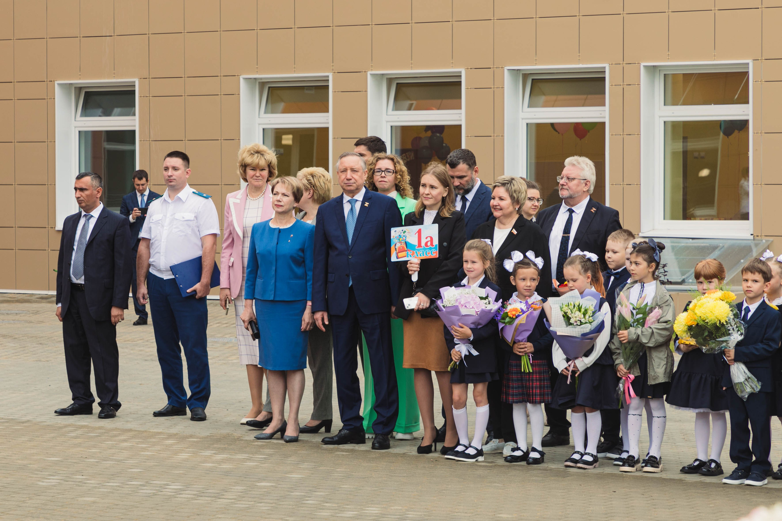 Репортажная фотосъемка открытия школы. Репортажный и концертный фотограф в Санкт-Петербурге Адмакина Дарья