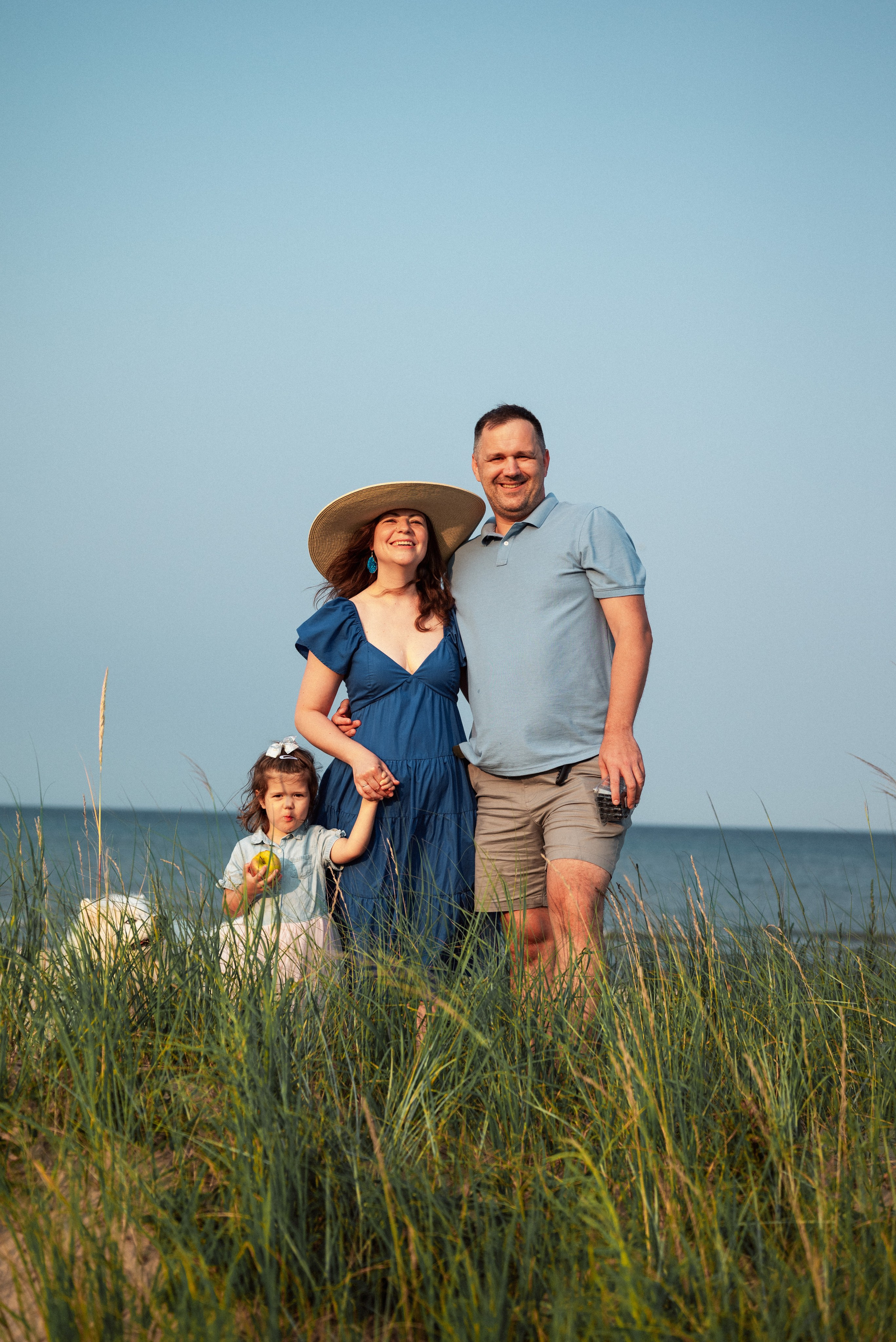 Family videographer and photographer in Wisconsin, specializing in capturing the joy of family gatherings and children’s portraits.