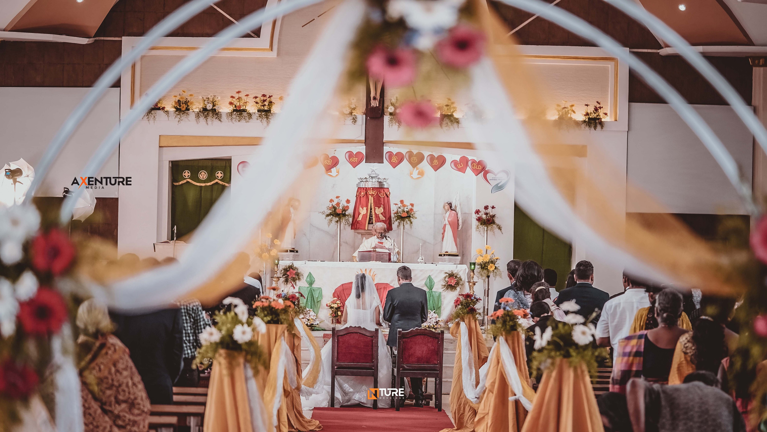 PHOTOS. NTURE WEDDING